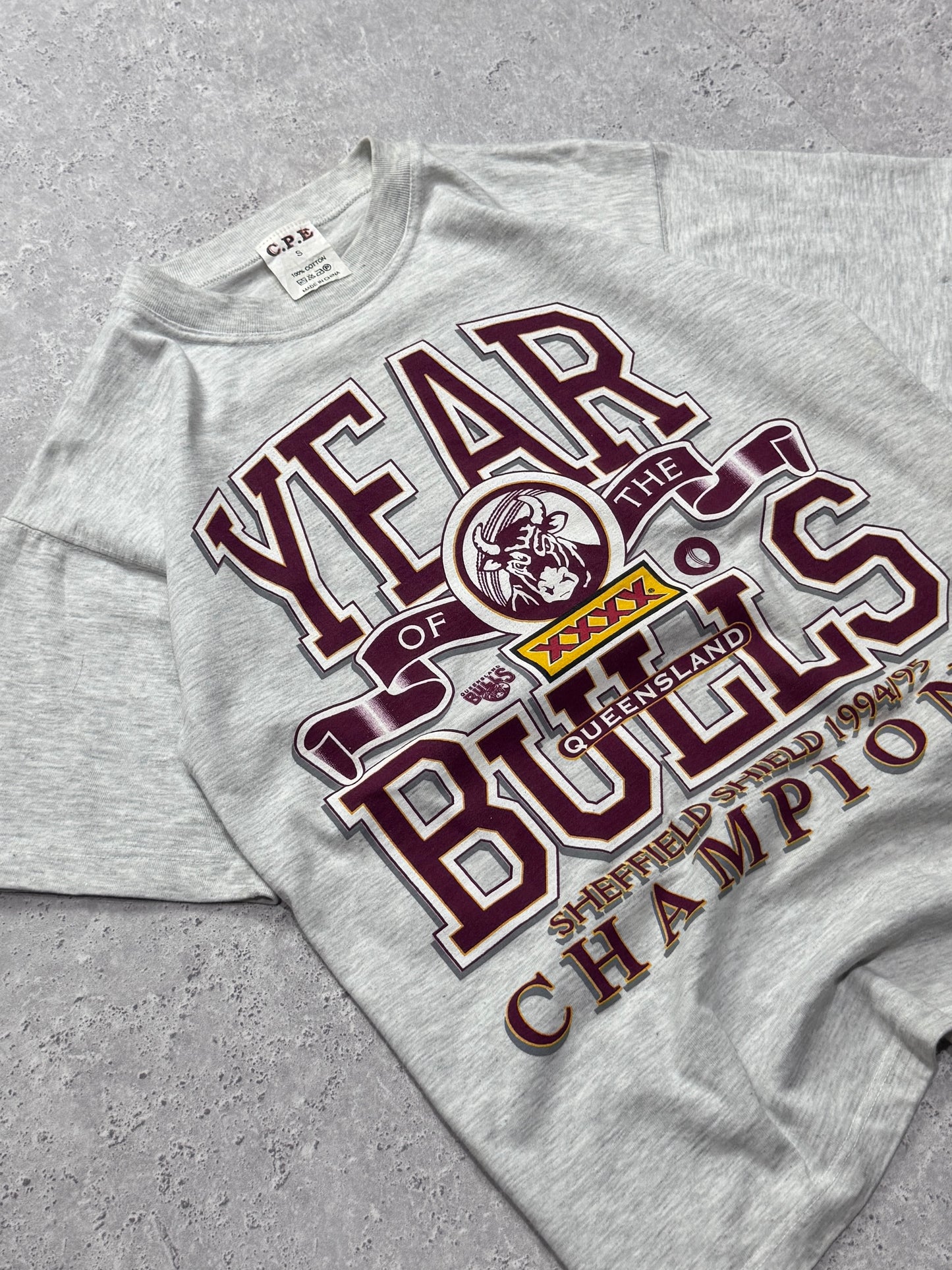 Vintage 90s Queensland Bulls Sheffield Shield Cricket Tee (M)