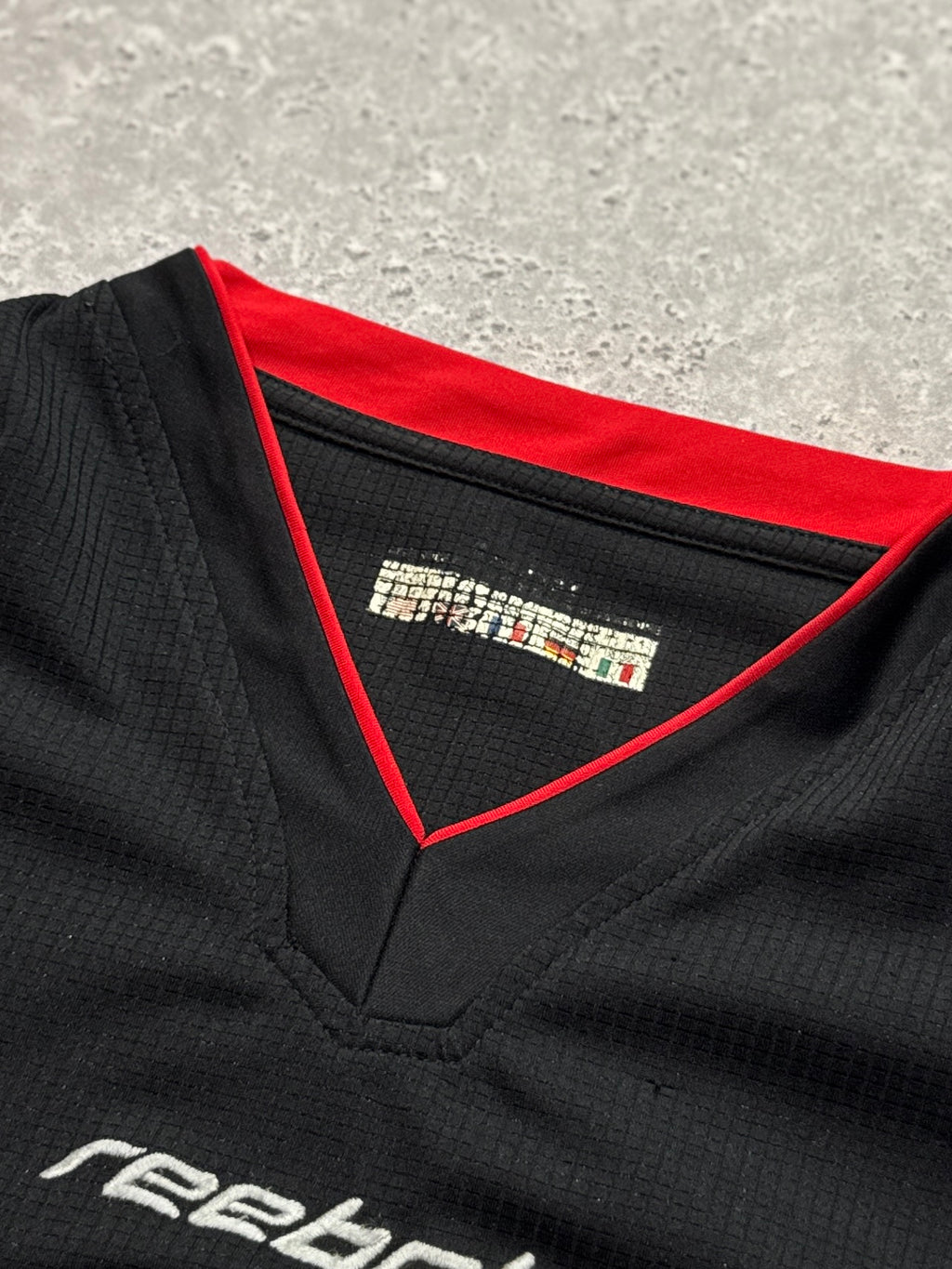 Vintage 2000s Reebok X Liverpool FC Training Jersey (L)