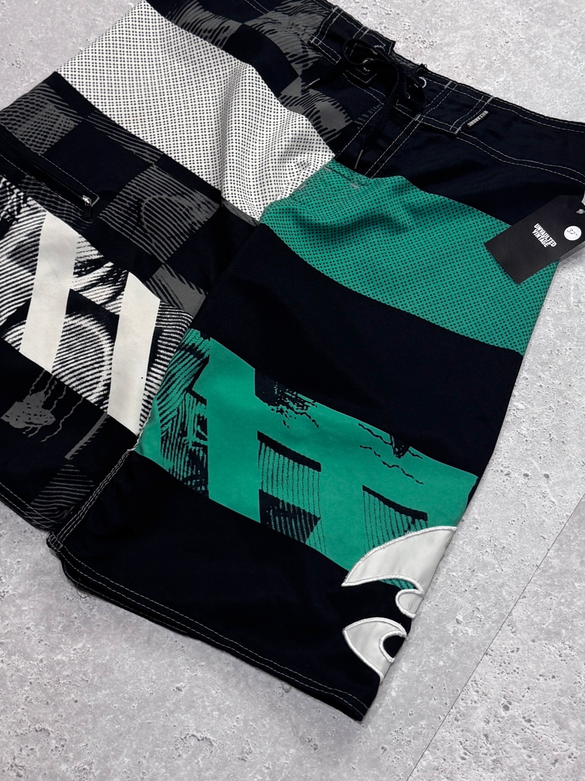 Vintage Y2K Billabong Boardshorts (32")