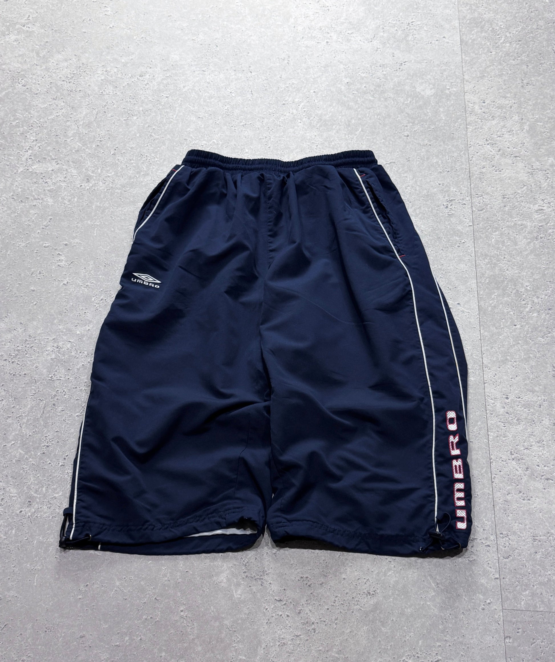 Vintage 2000s Umbro 3/4 Adjustable Track Shorts (L)