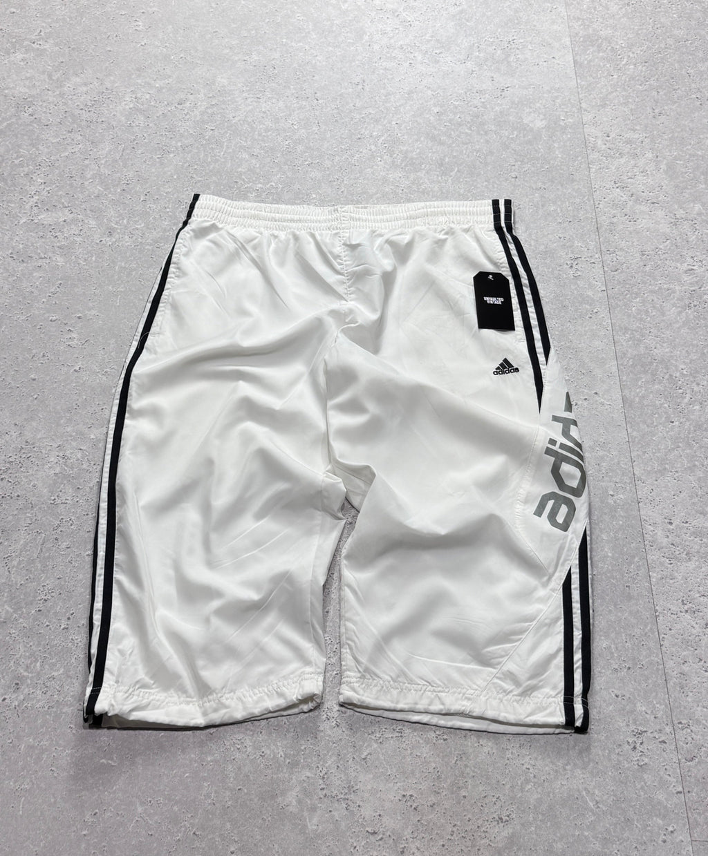 Vintage 2000s Adidas Adjustable 3/4 Track Shorts (L)
