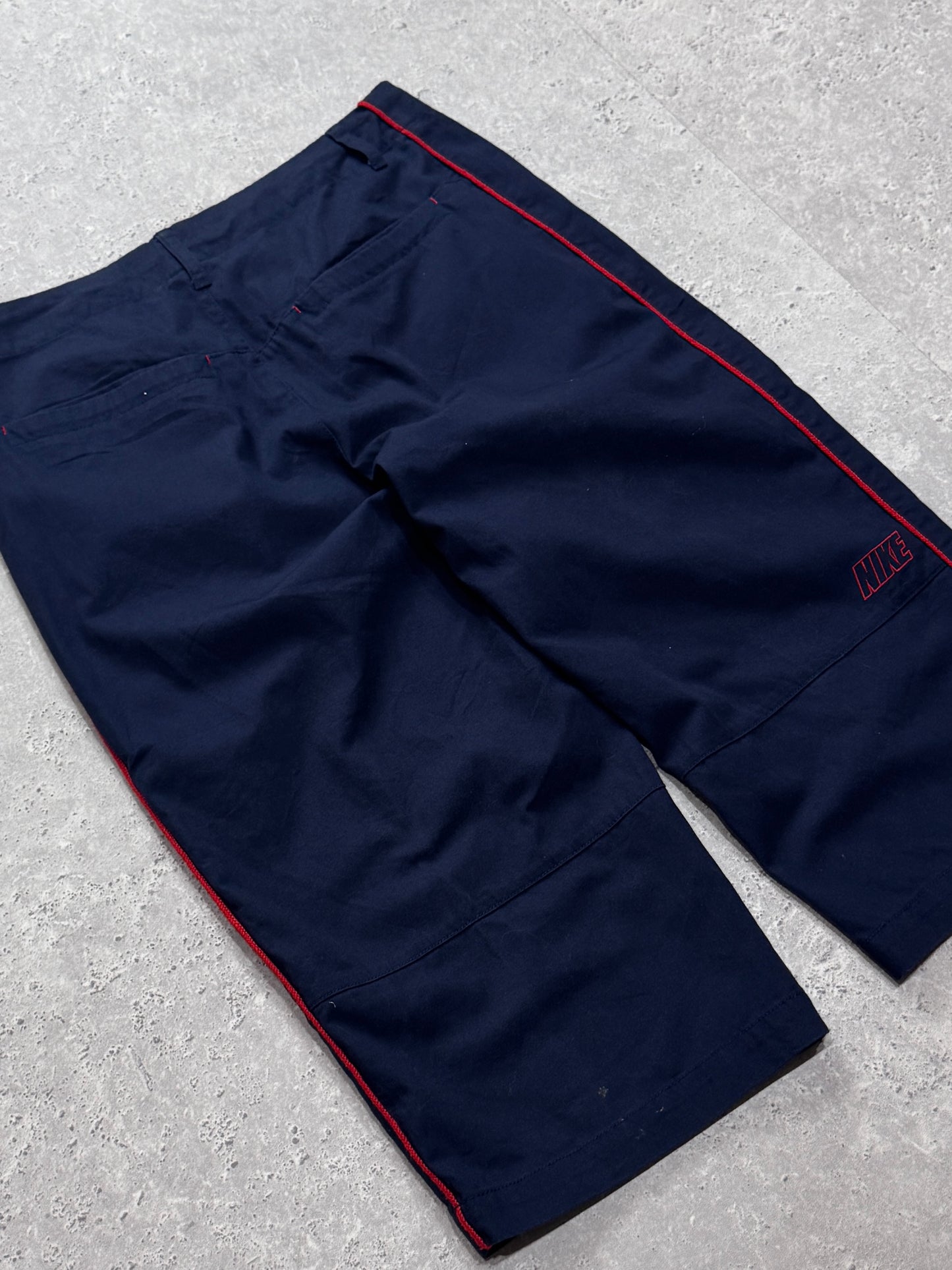 Vintage 2000s Nike 3/4 Skate Shorts (30")