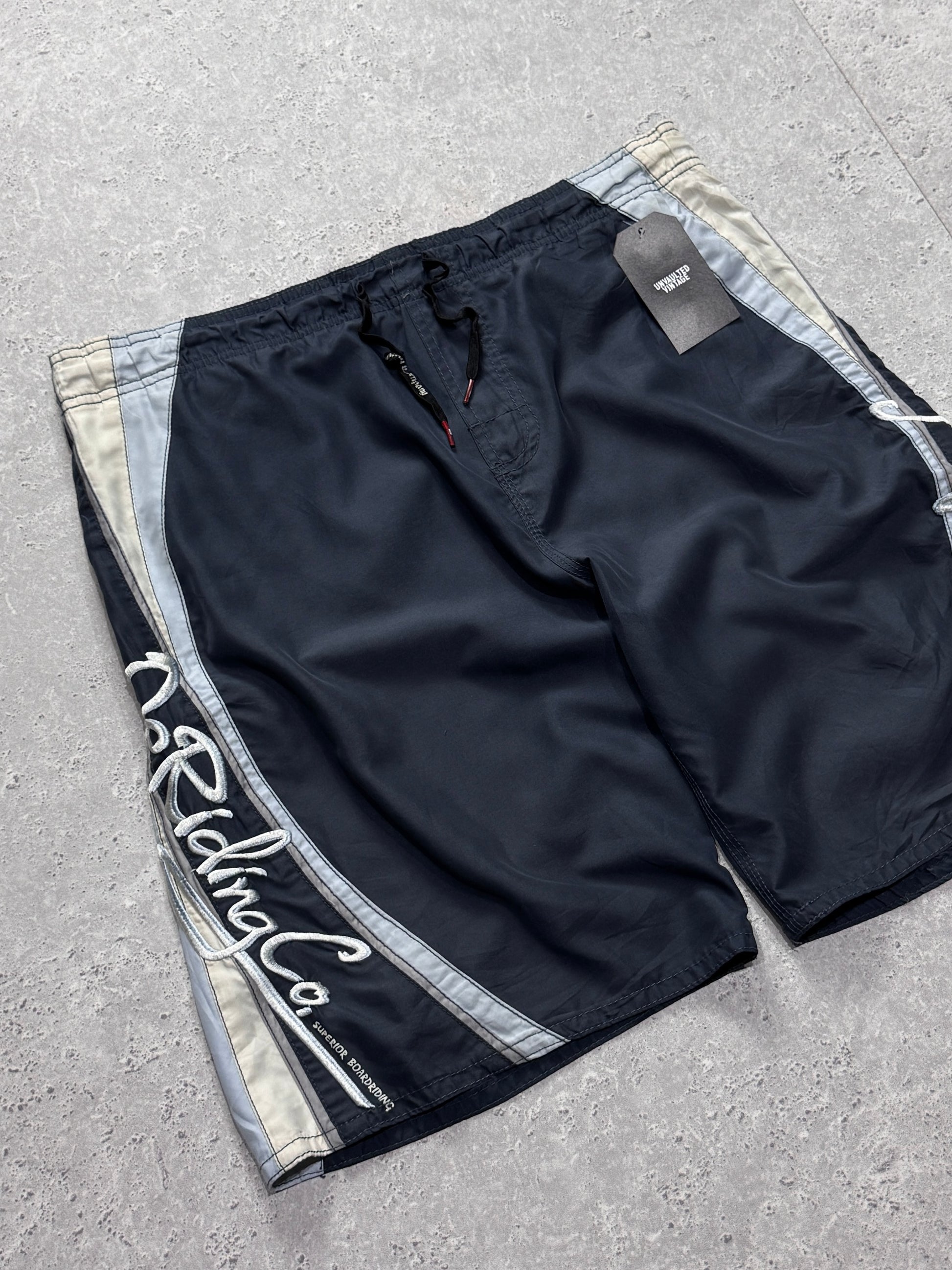 Vintage 2000s Ocean Pacific Boardshorts (36”)