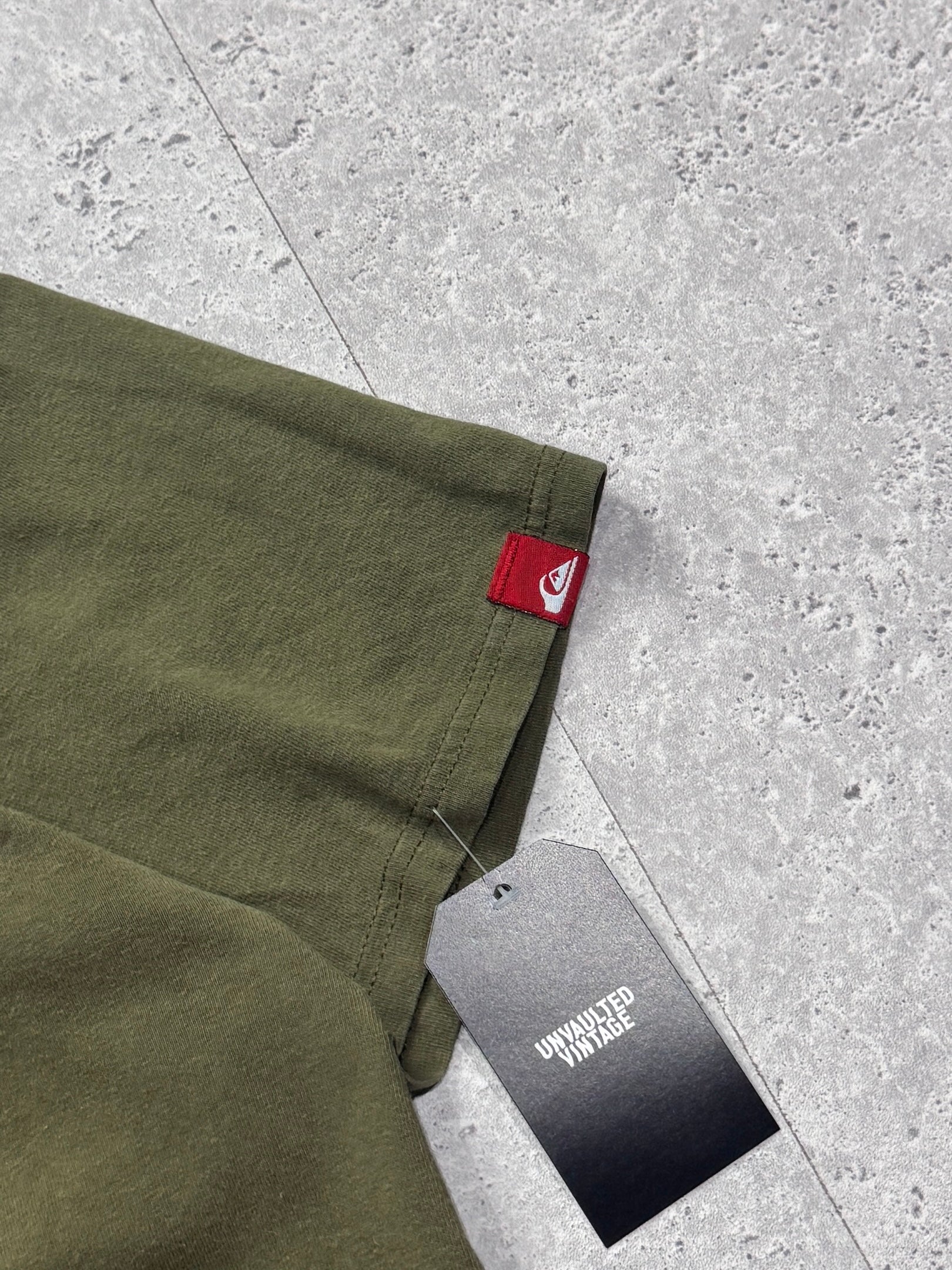 Vintage Y2K Quiksilver Boarding Tee (M)