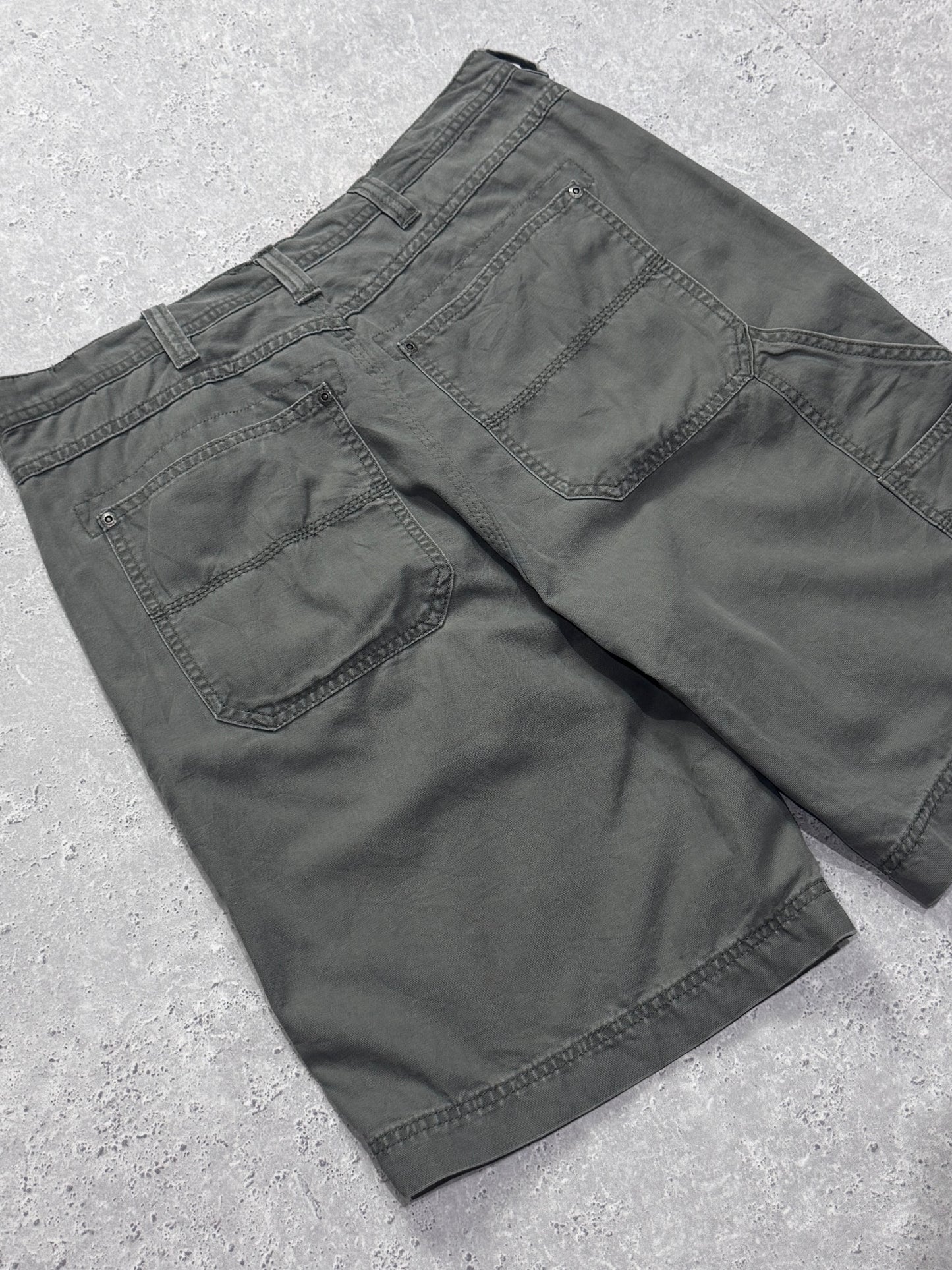 Vintage 2000s Carpenter Shorts (32")