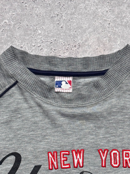 Vintage 2000s New York Yankees MLB Sweater (L)