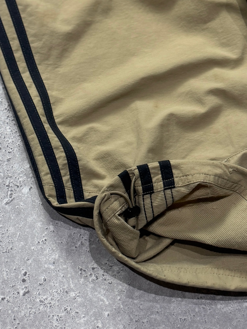 Vintage 2000s Adidas Adjustable 3/4 Track Shorts (M)