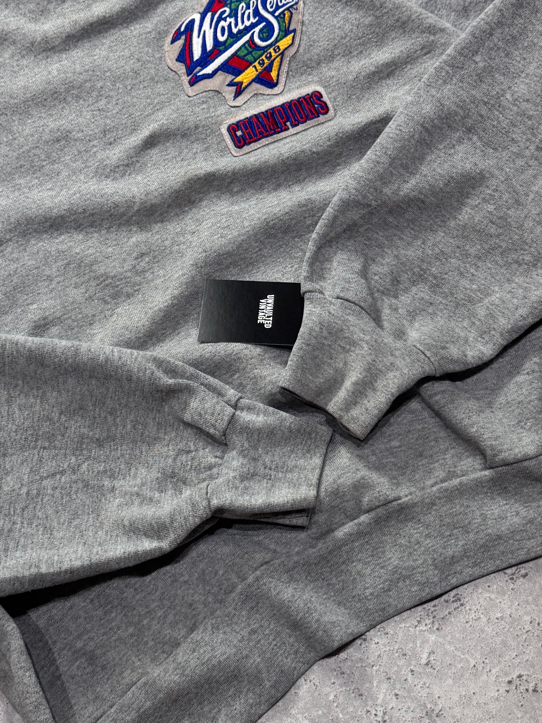 Vintage 1998 New York Yankees World Series Mock Neck Sweater (L)