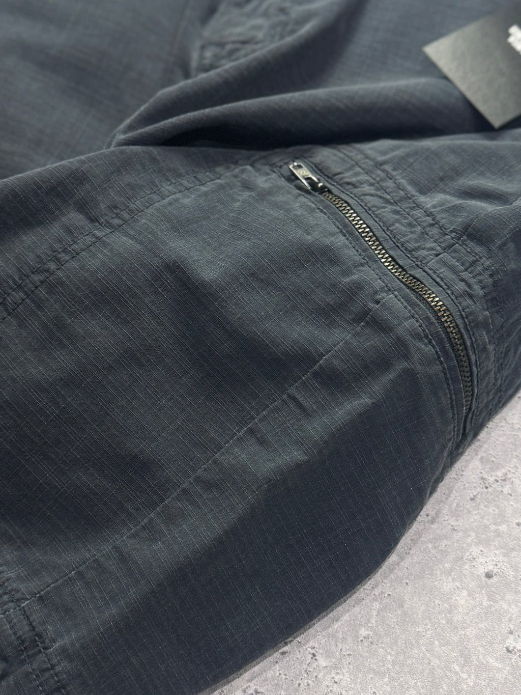 Vintage 2000s Calvin Klein Cargo Dress Shorts (34”)