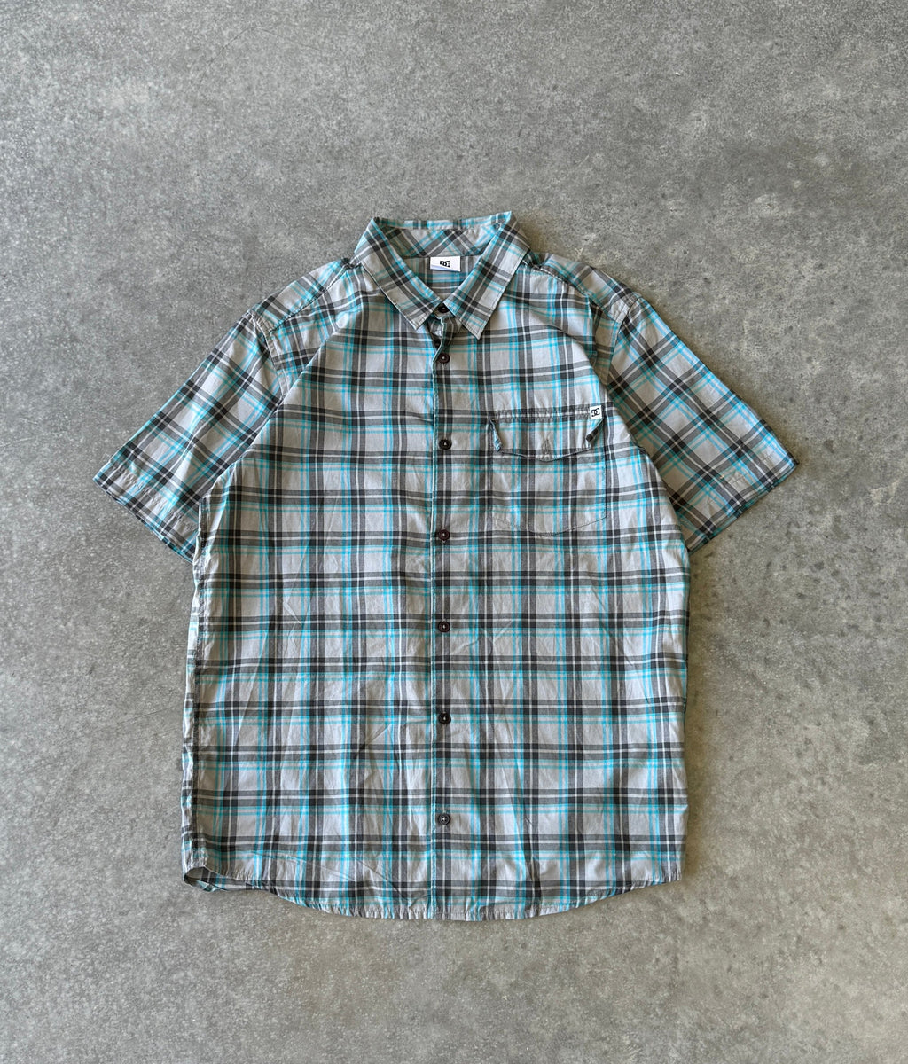 Vintage 00s DC Skateboarding Button Up Shirt (M)
