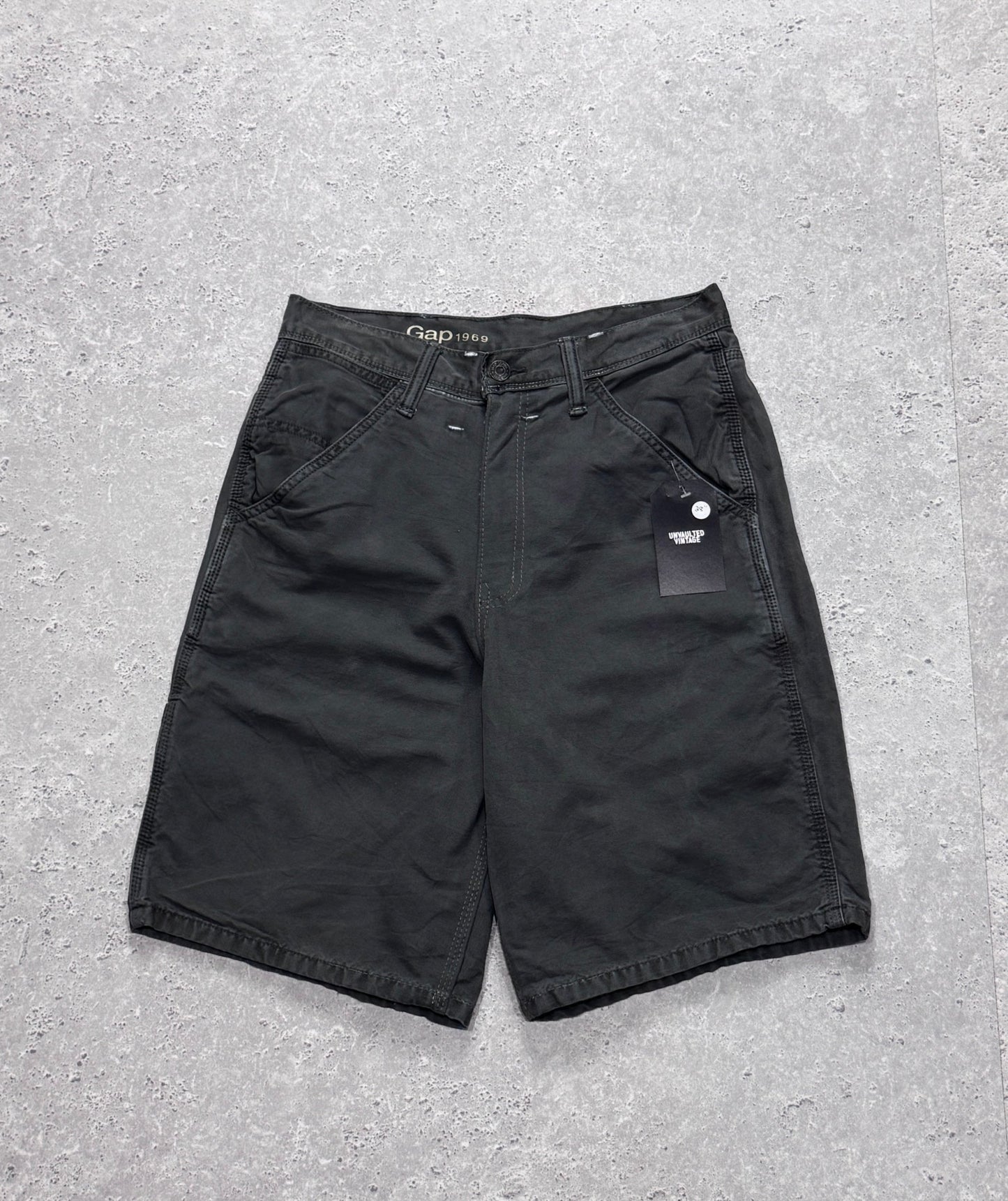 Vintage 2000s GAP Carpenter Shorts (28")