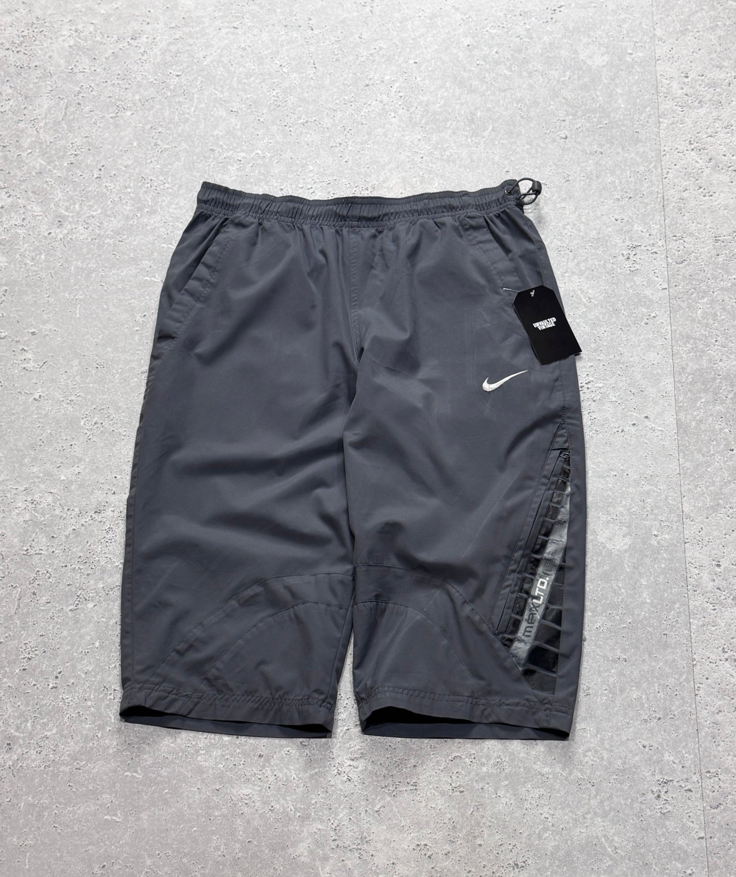 Vintage 2000s Nike Air Max 3/4 Track Shorts (30")
