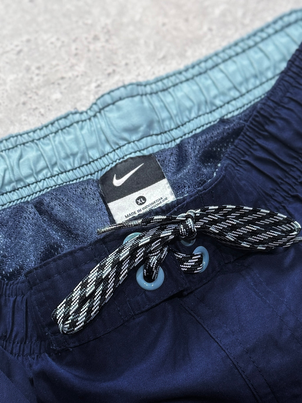Vintage 2000s Nike Running Shorts (L)