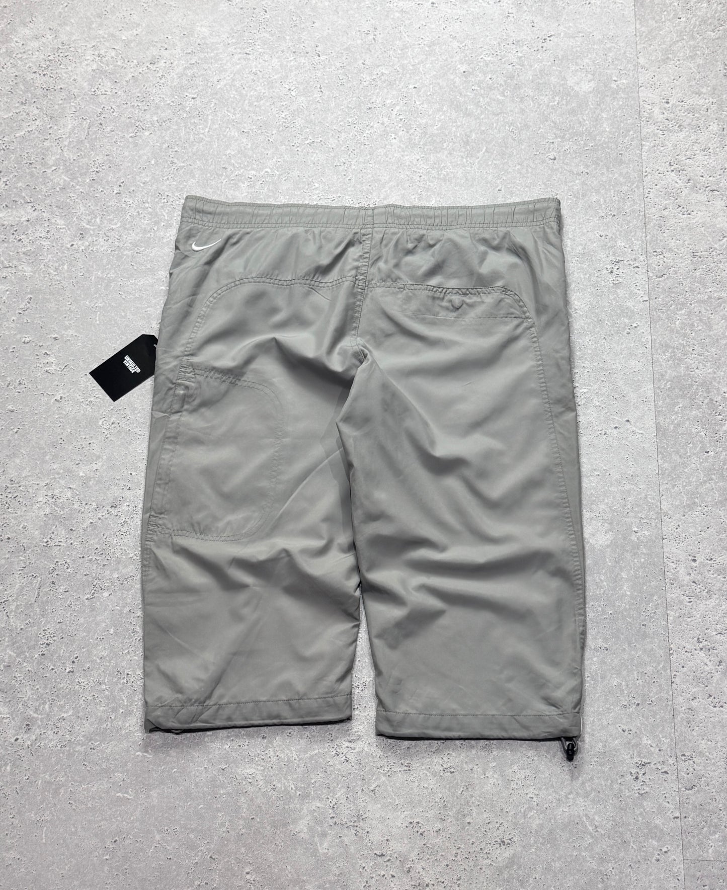 Vintage 2000s Nike Adjustable 3/4 Track Shorts (36")