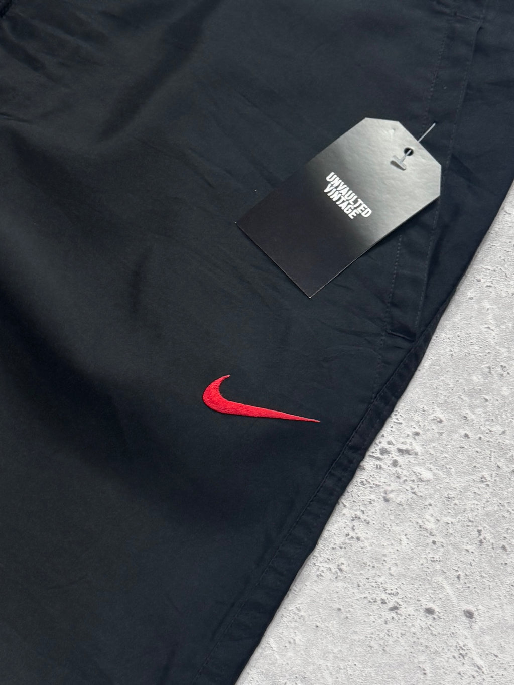 Vintage 2000s Nike Adjustable 3/4 Track Shorts (L)