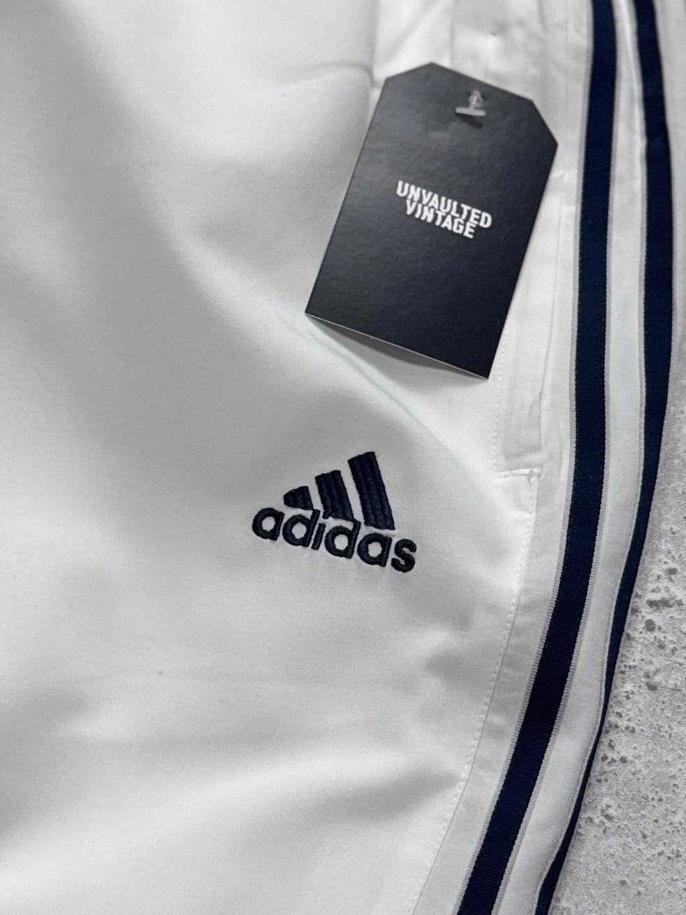 Vintage 2000s Adidas Adjustable 3/4 Track Short (M)