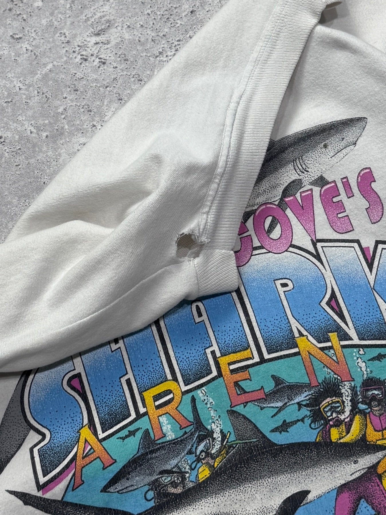 Vintage 90s Bahamas Shark Arena Destination Tee (XL)