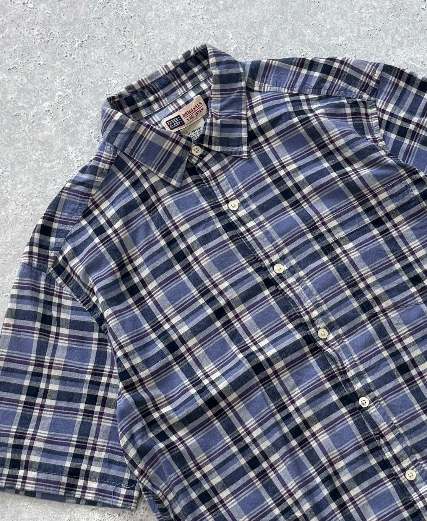 Vintage Y2K Cropped Button Up Shirt (M)