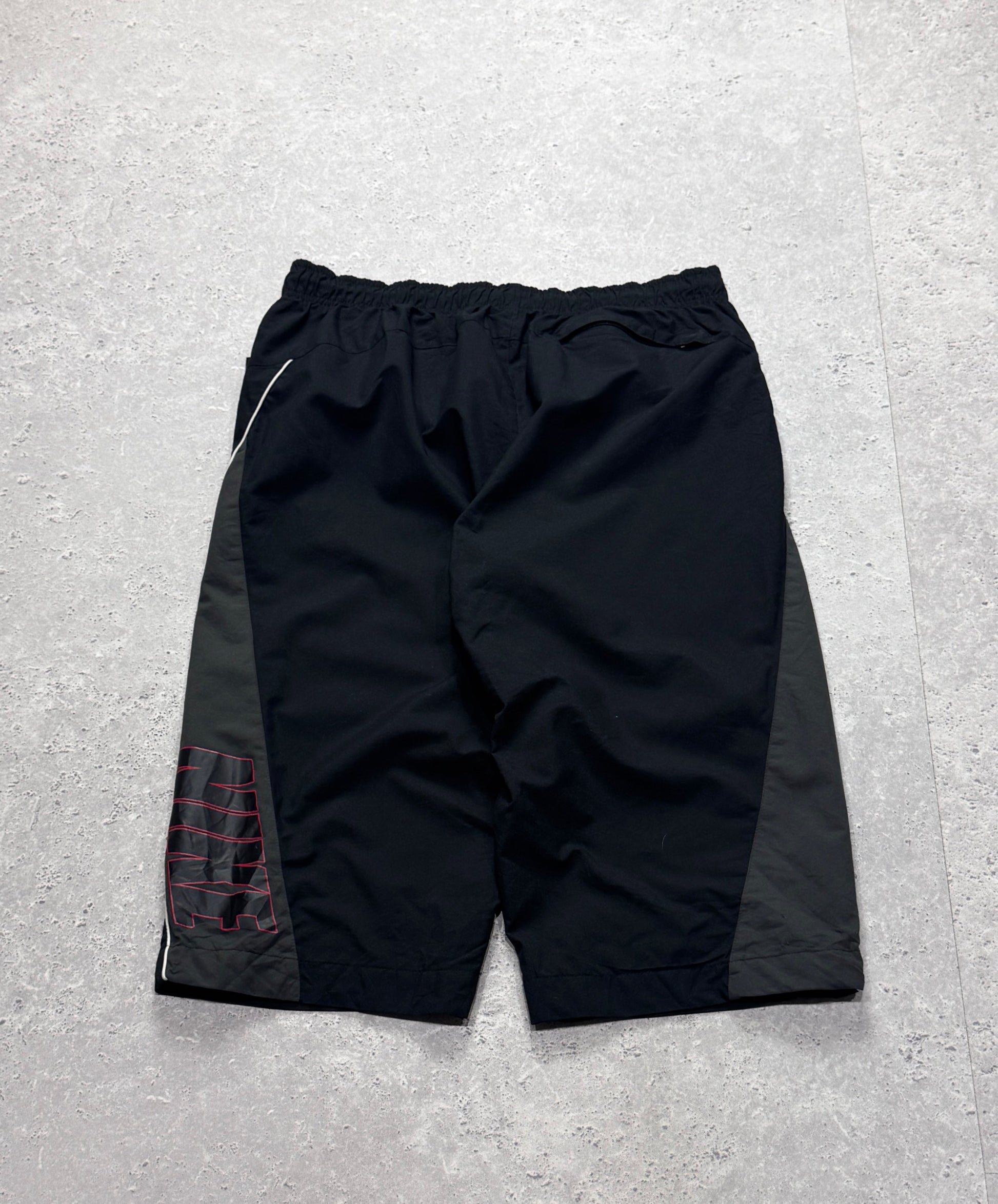 Vintage 2000s Nike Spellout Track Short (M)