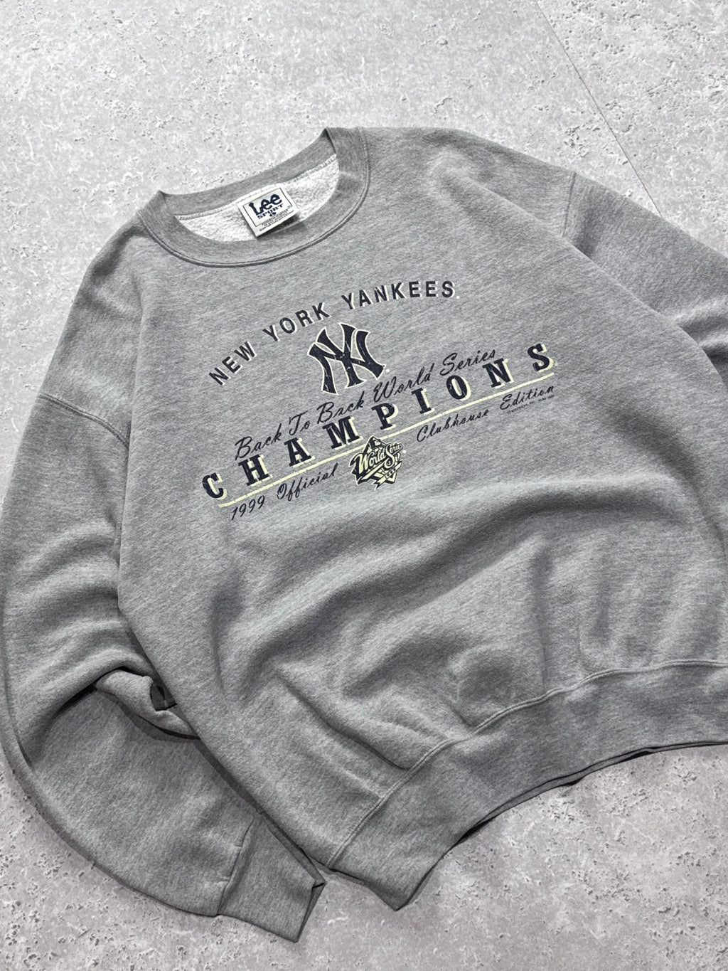 Vintage 90s New York Yankees MLB Sweater (L)