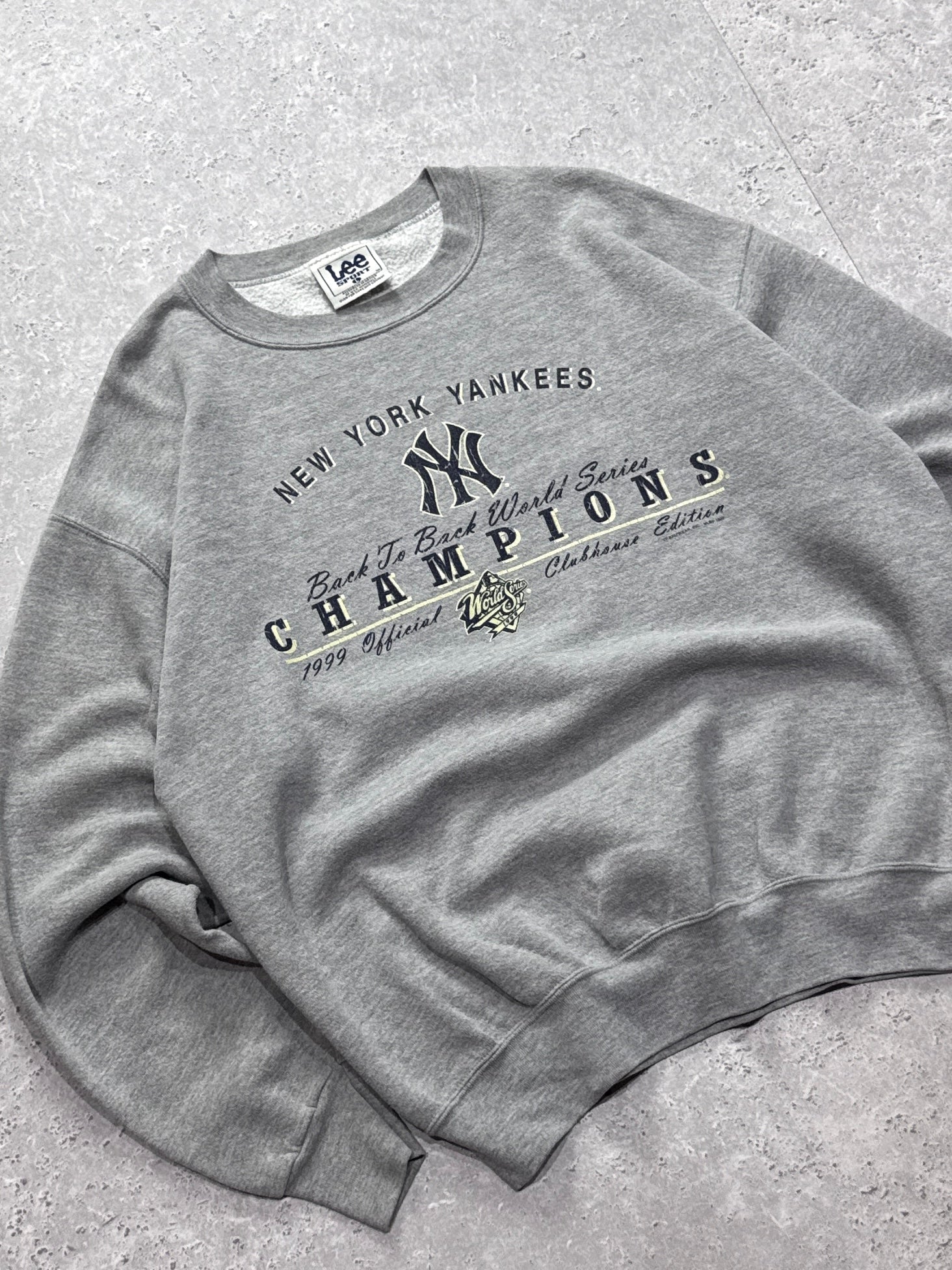 Vintage 90s New York Yankees MLB Sweater (L)