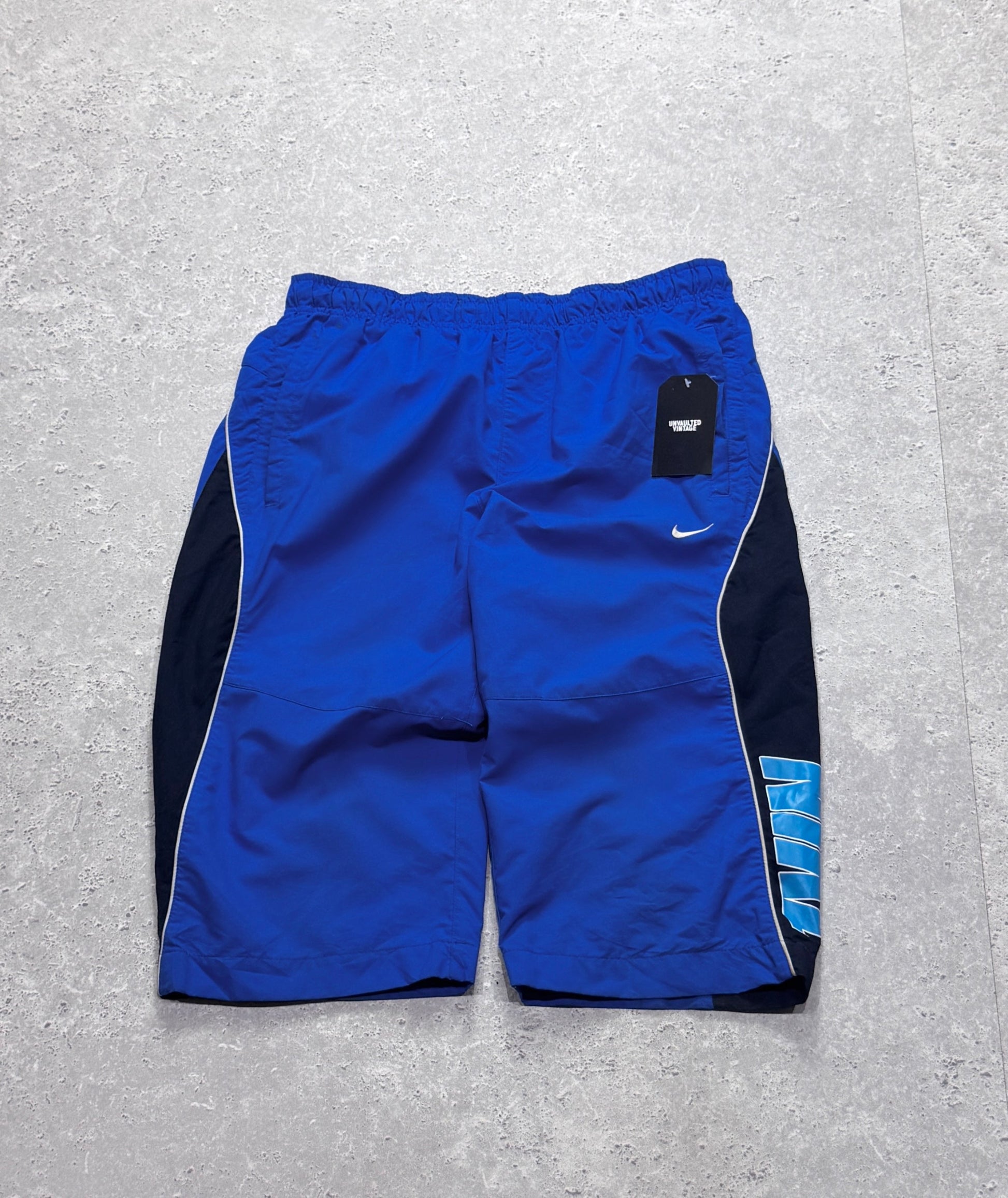 Vintage 2000s Nike Track Shorts (M)