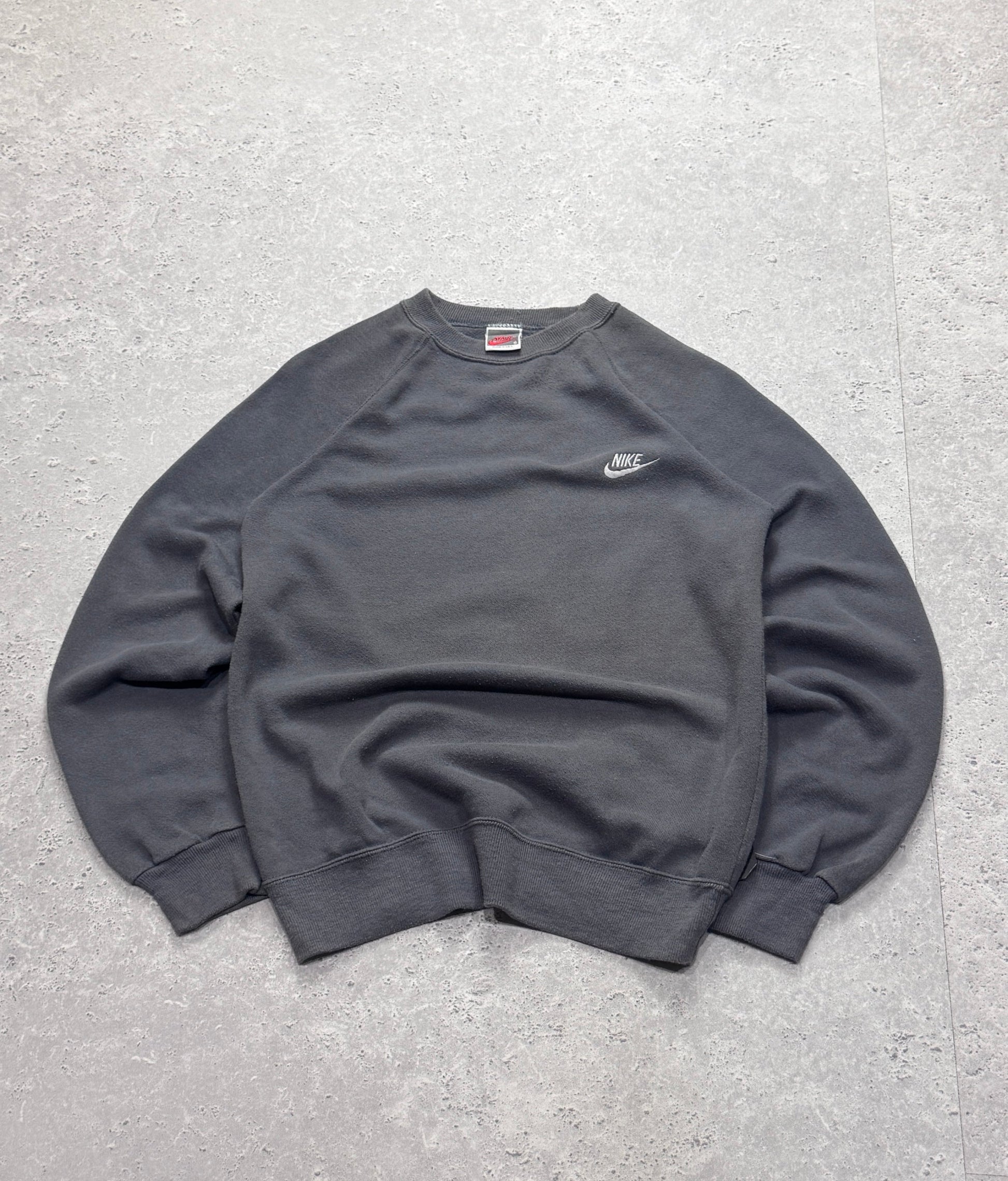 Vintage 90s Nike Essential Sweater (S)