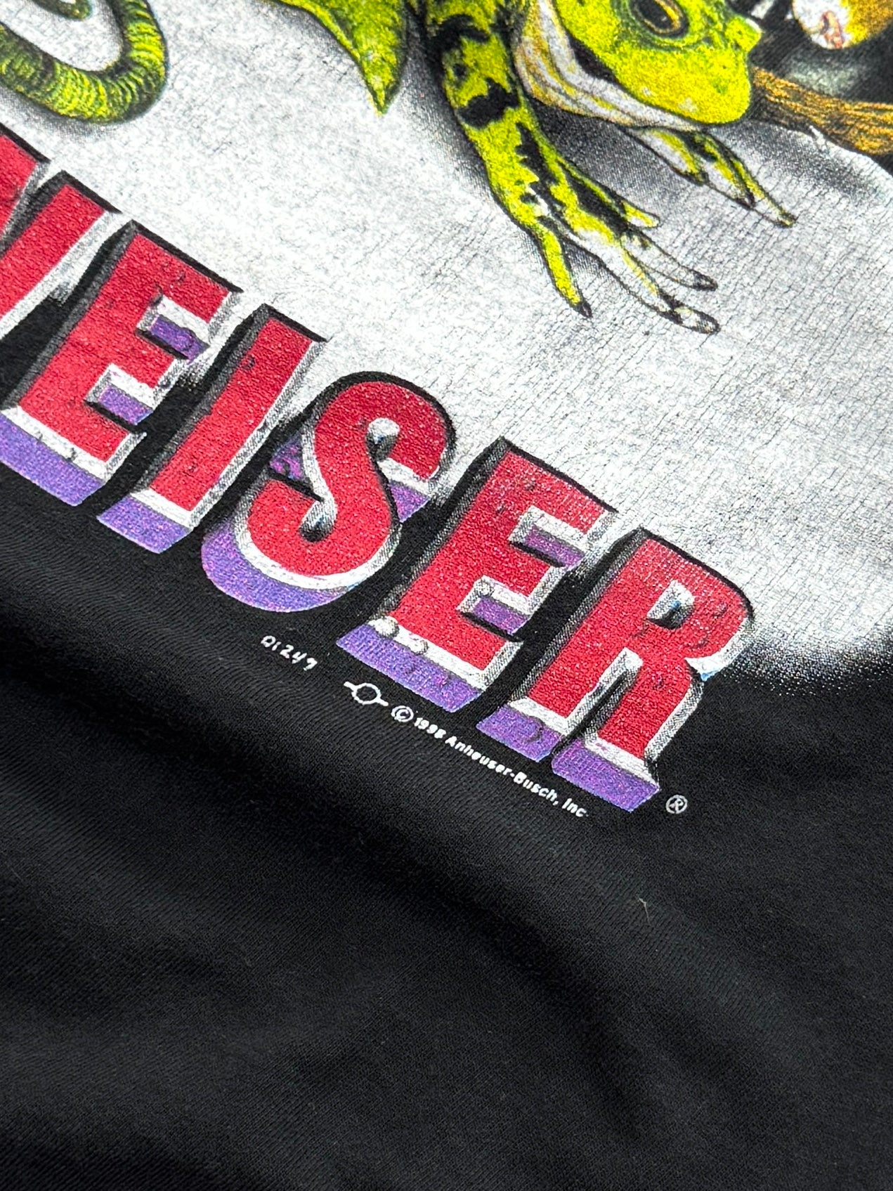 Vintage 1998 Budweiser Lizard Wrestling Tee (XL)