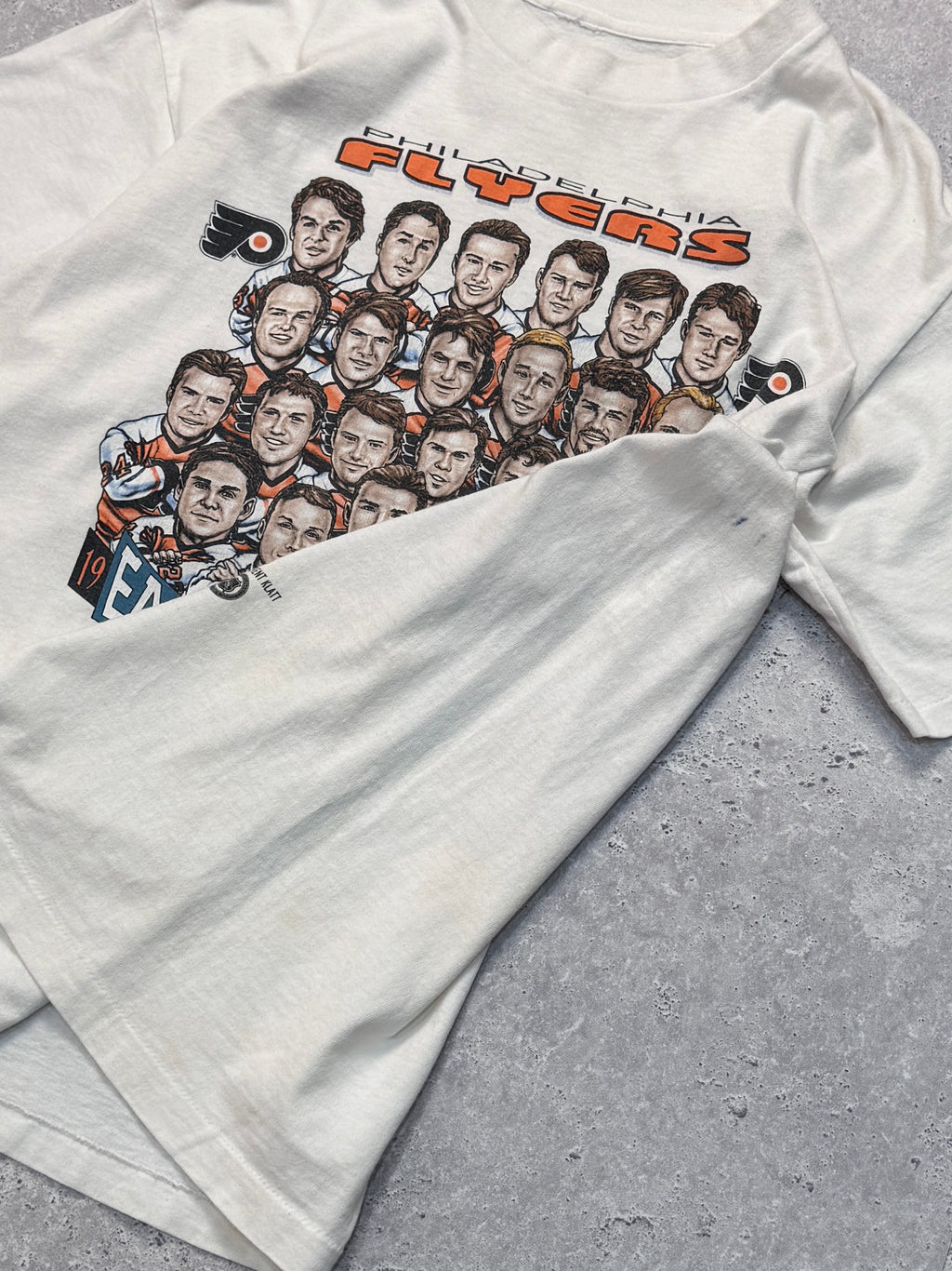 Vintage 1997 Philadelphia Flyers Stanley Cup NHL Characture Tee (L)
