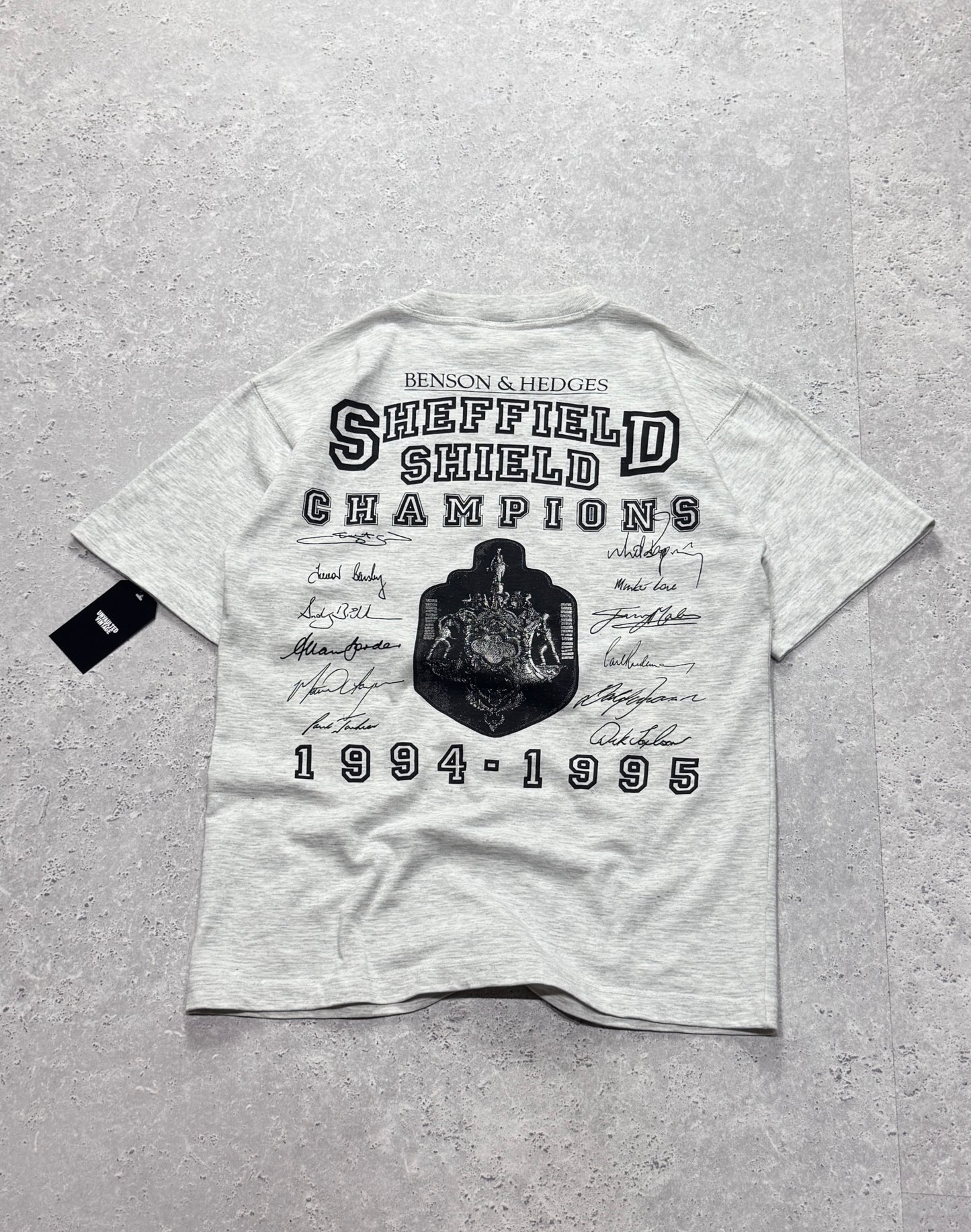 Vintage 90s Queensland Bulls Sheffield Shield Cricket Tee (M)