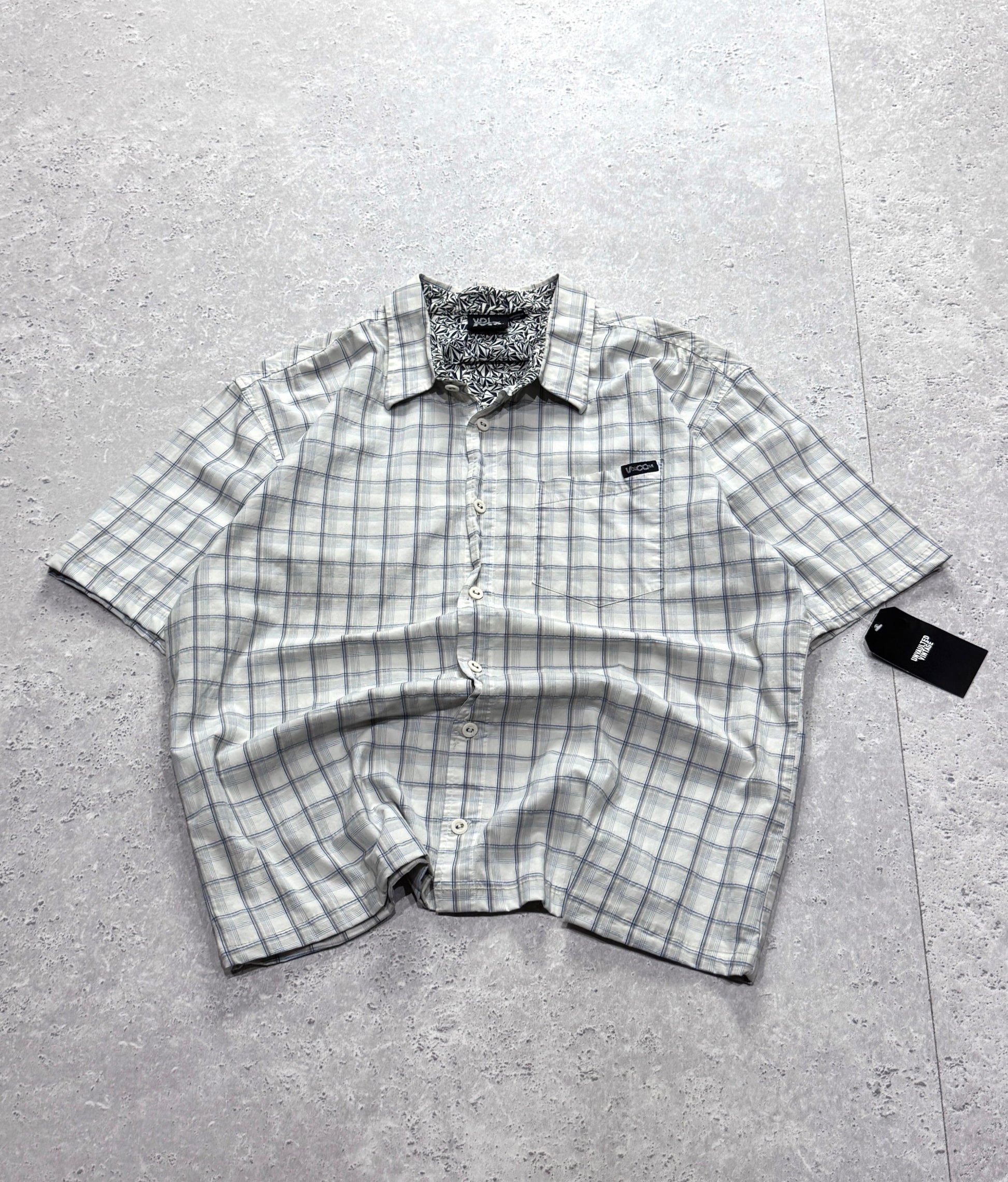 Vintage Y2K Volcom Button Up Shirt (M)