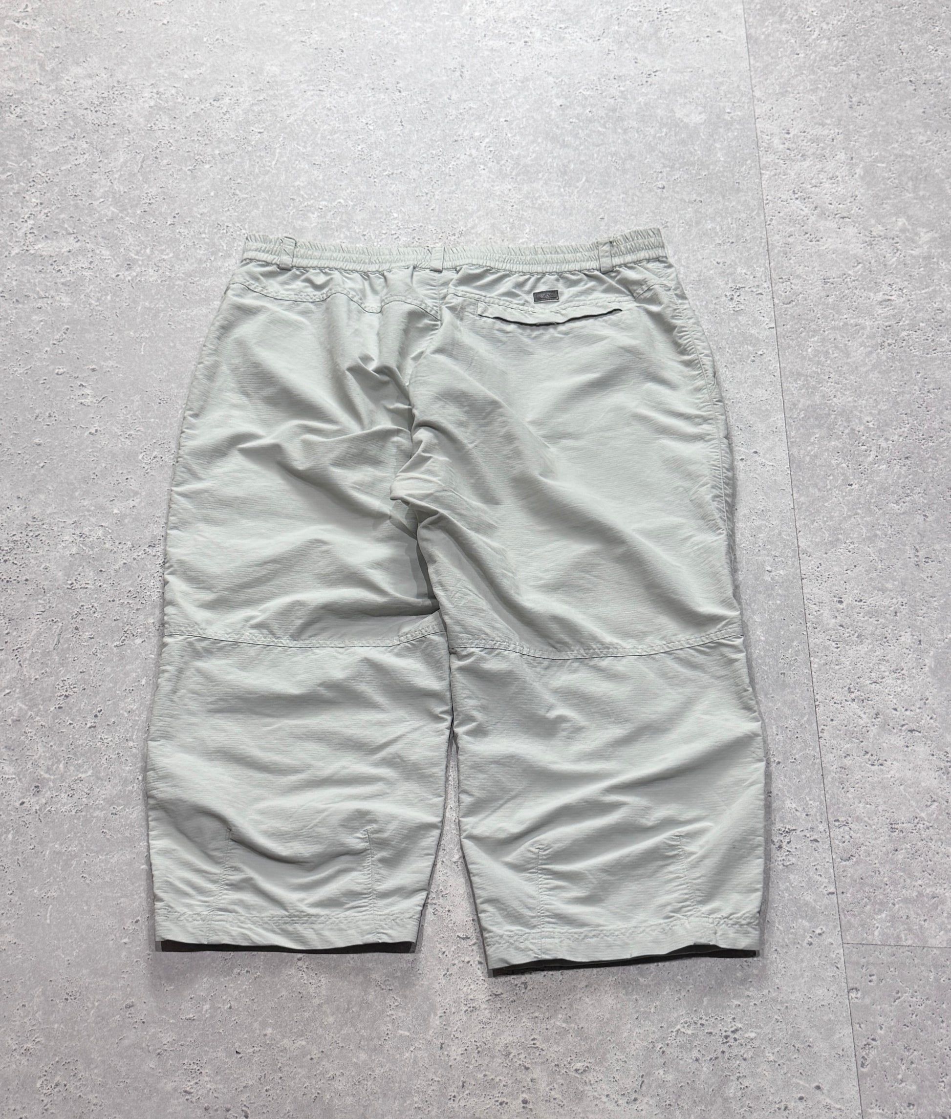 Vintage 2000s Adidas Windbreaker Shorts (XL)