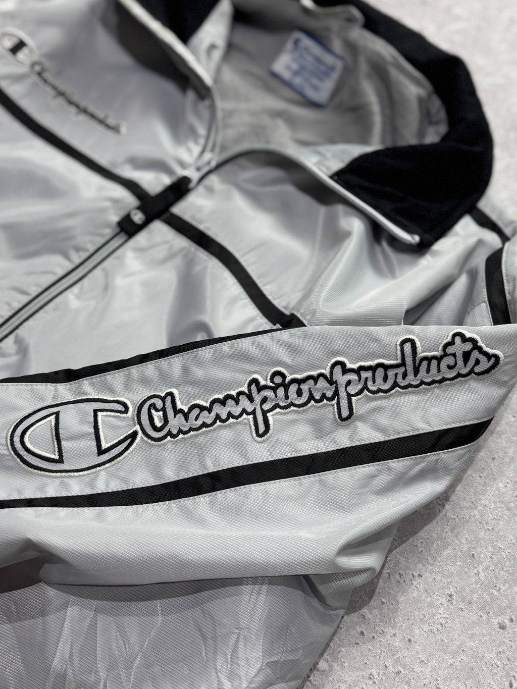 Vintage 90s Champion Windbreaker Jacket (L)