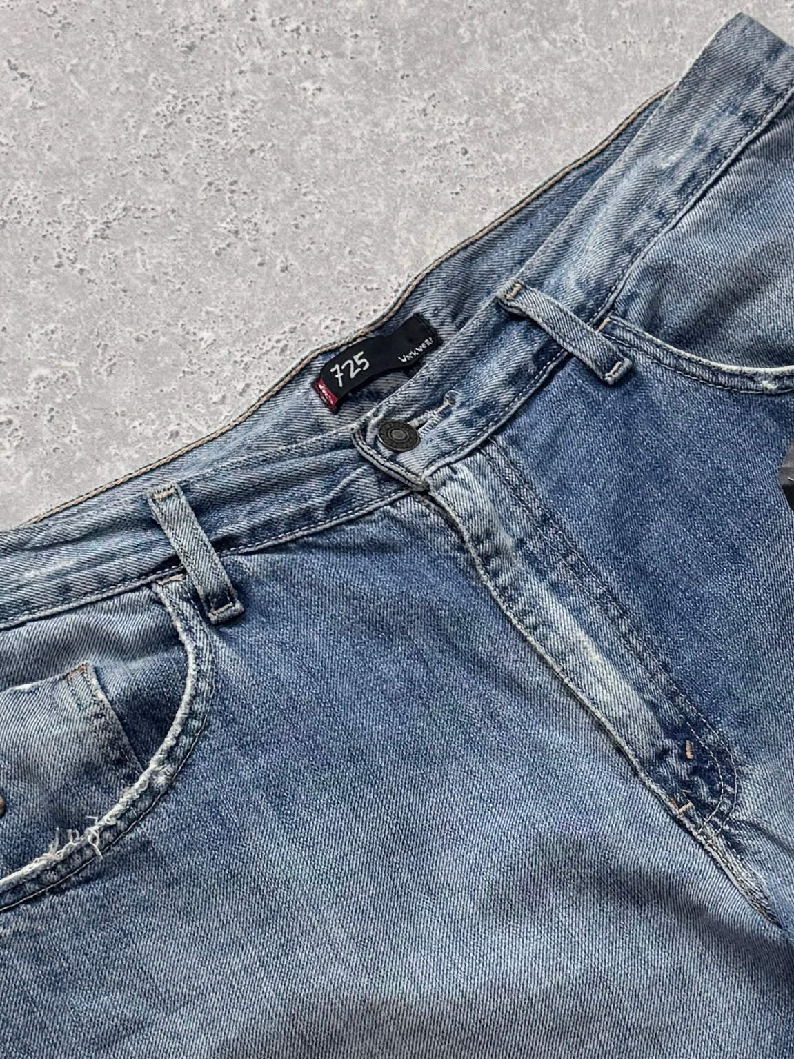 Vintage Levi 725 Denim Jorts (36")