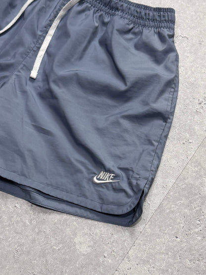 Vintage 2000s Nike Athletics Shorts (L)