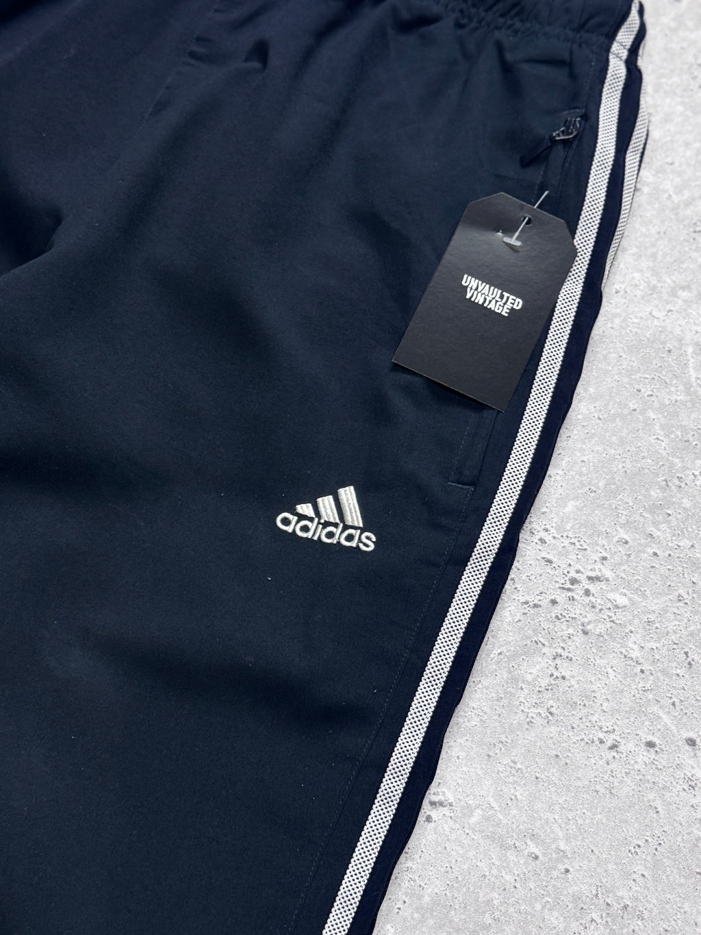 Vintage 2000s Adidas Adjustable 3/4 Track Shorts (S)