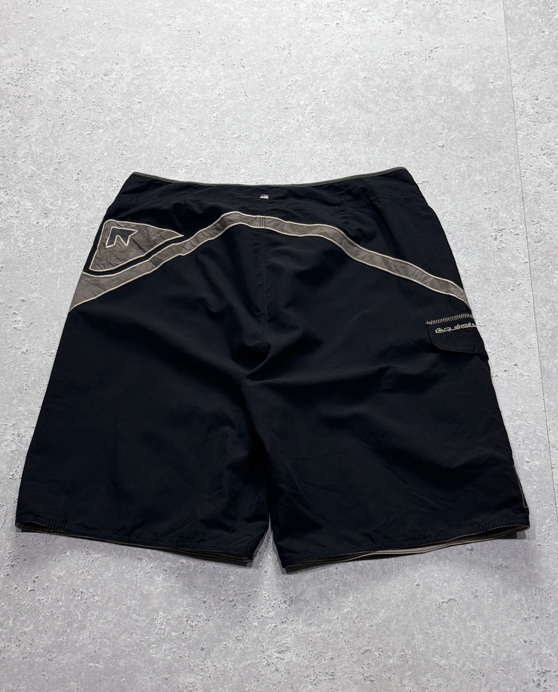 Vintage 2000s Quiksilver Boardshorts (34”)