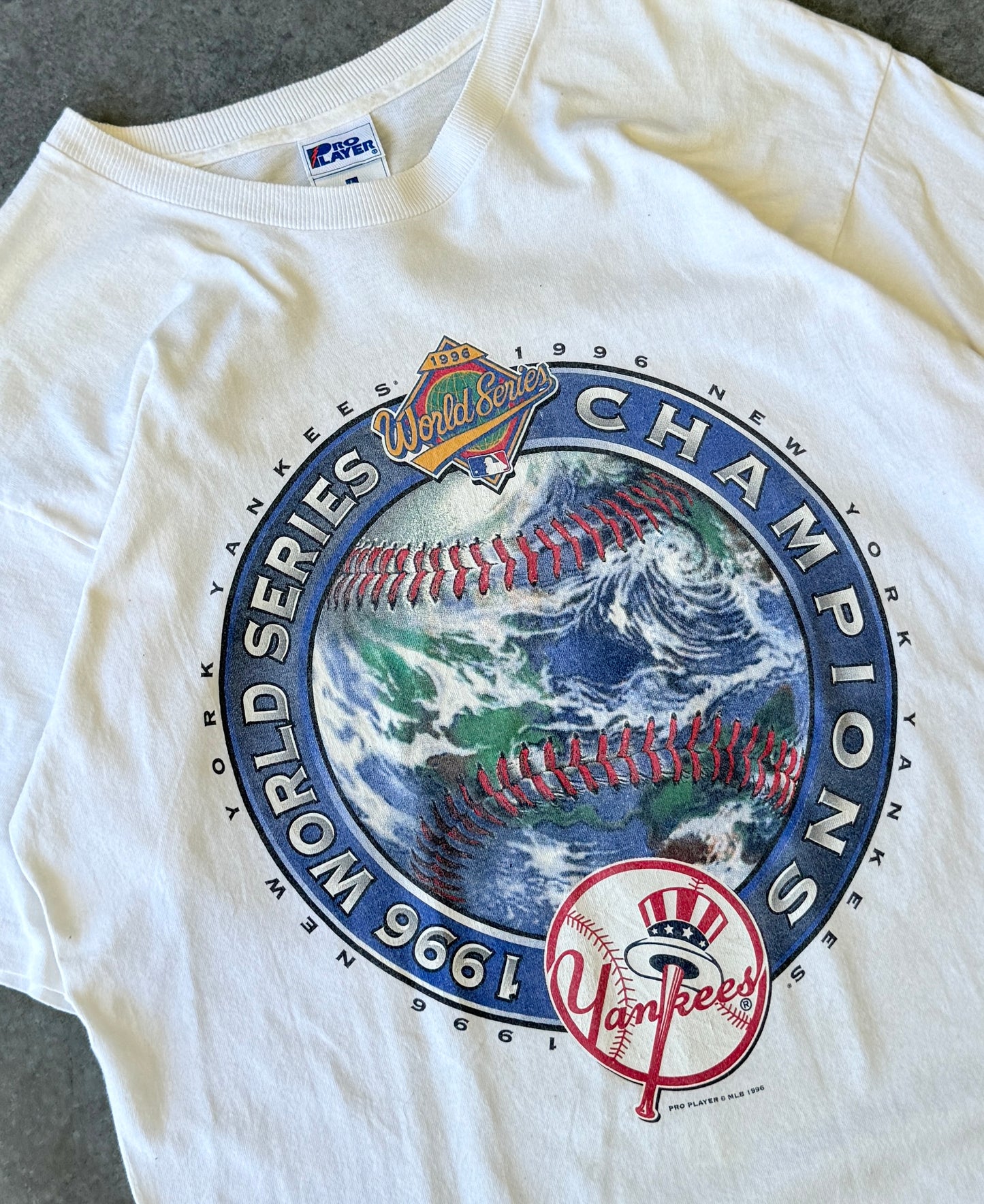 Vintage 96' New York Yankees World Series Tee (L)