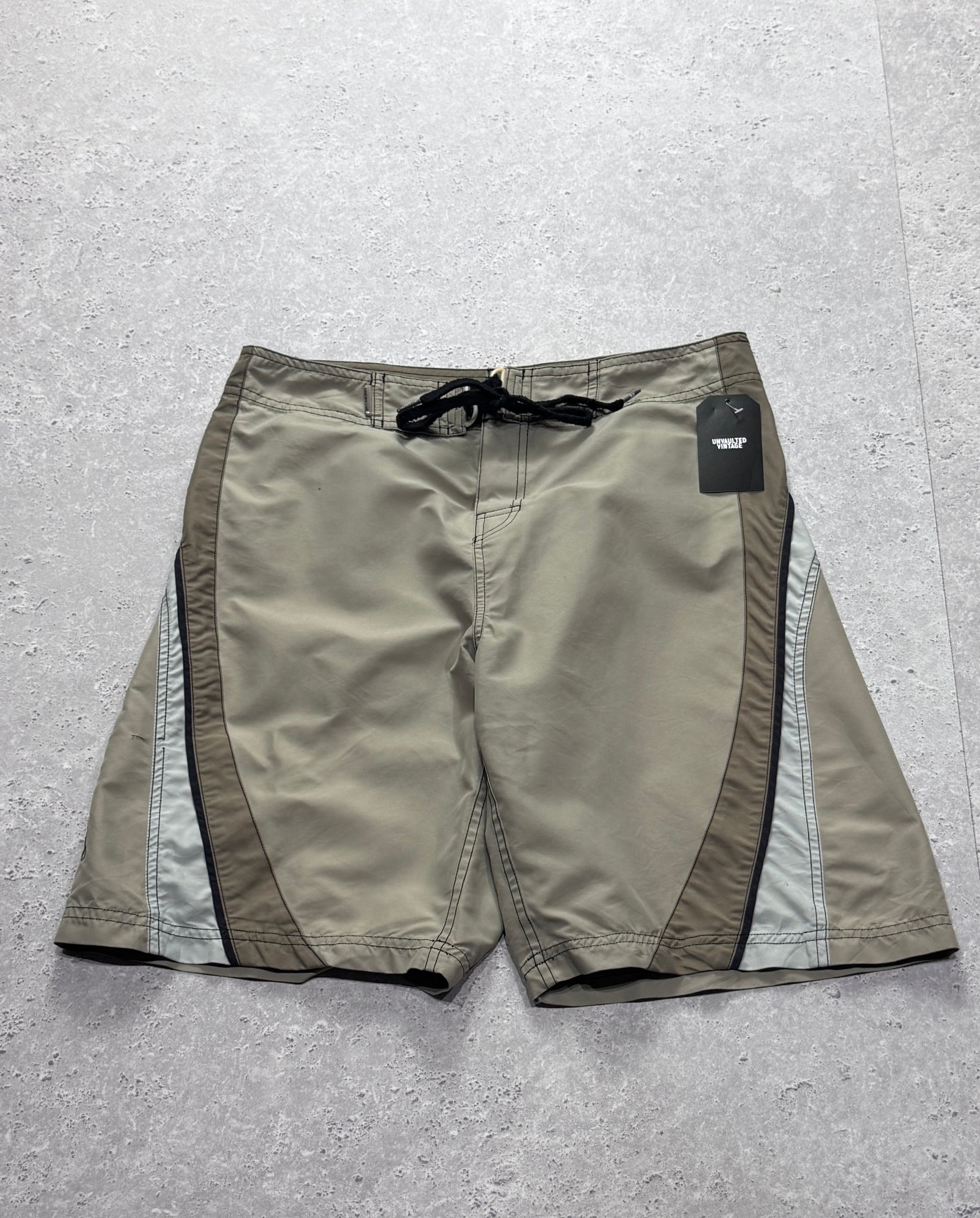 Vintage 2000s Billabong Boardshorts (32”)