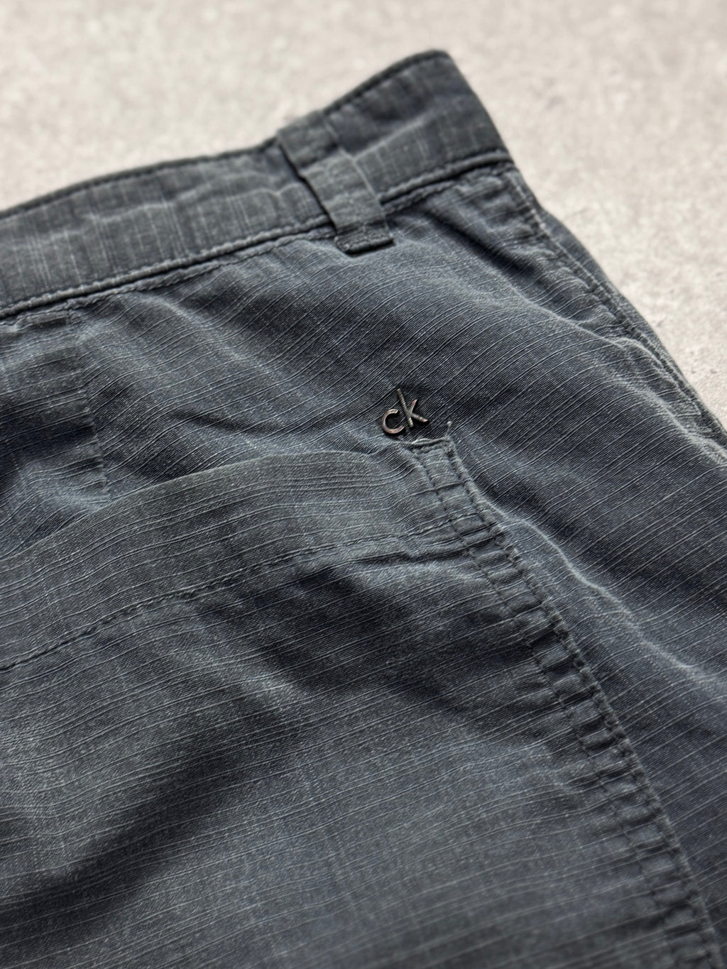 Vintage 2000s Calvin Klein Cargo Dress Shorts (34”)