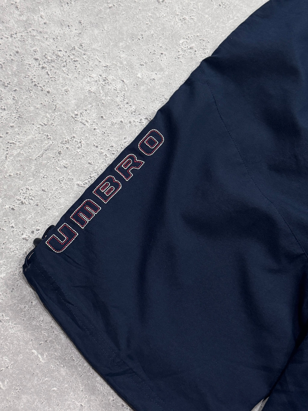 Vintage 2000s Umbro Adjustable 3/4 Track Shorts (M)