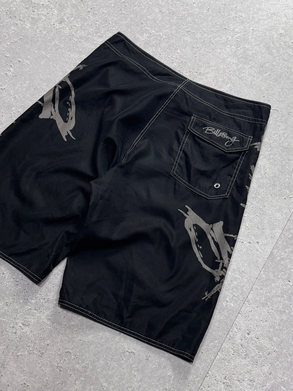 Vintage Y2K Billabong Boardshorts (34”)