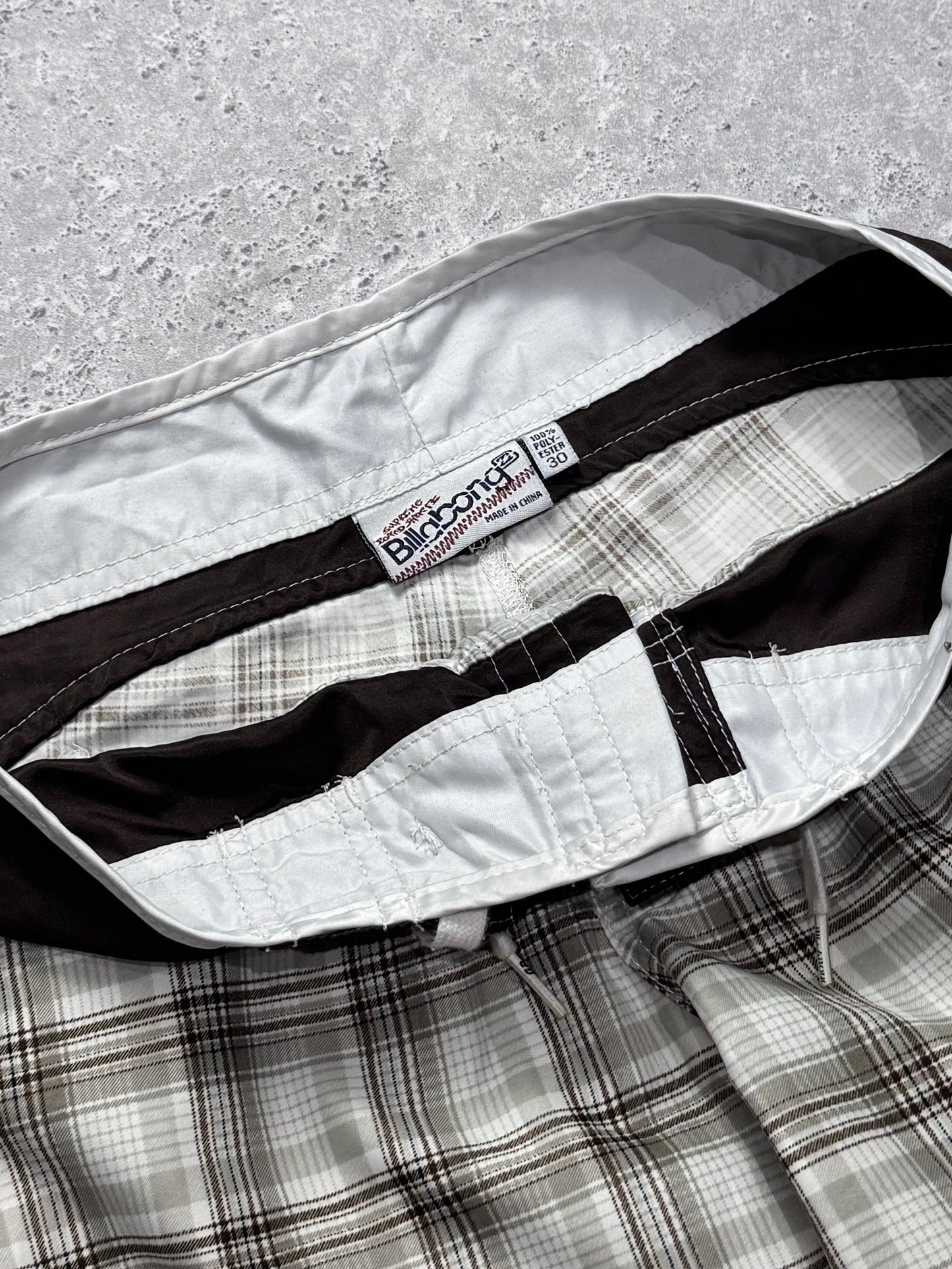 Vintage 2000s Billabong Plaid Boardshorts (30")