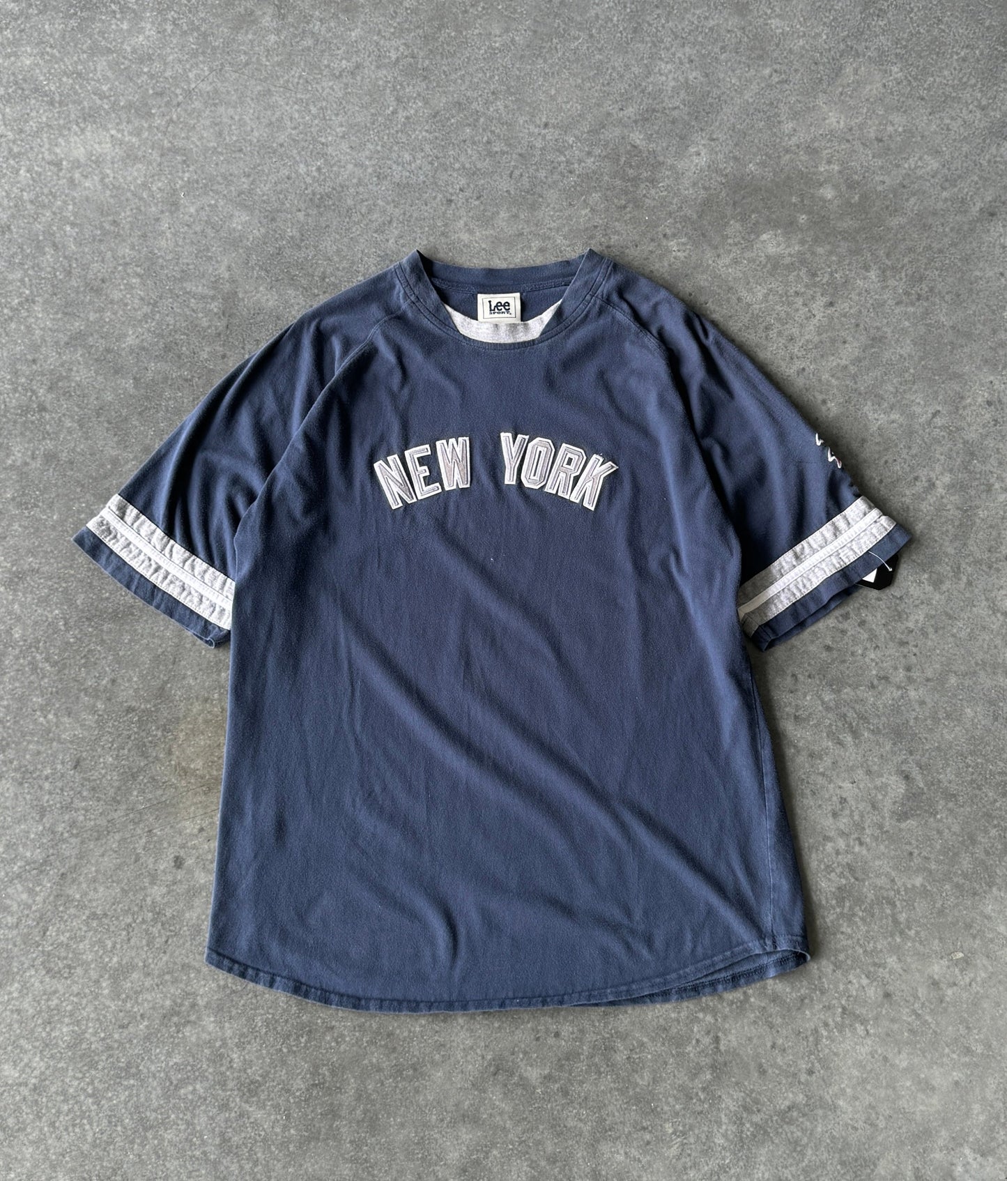 Vintage 00s New York Yankees Embroidered Tee (XL)