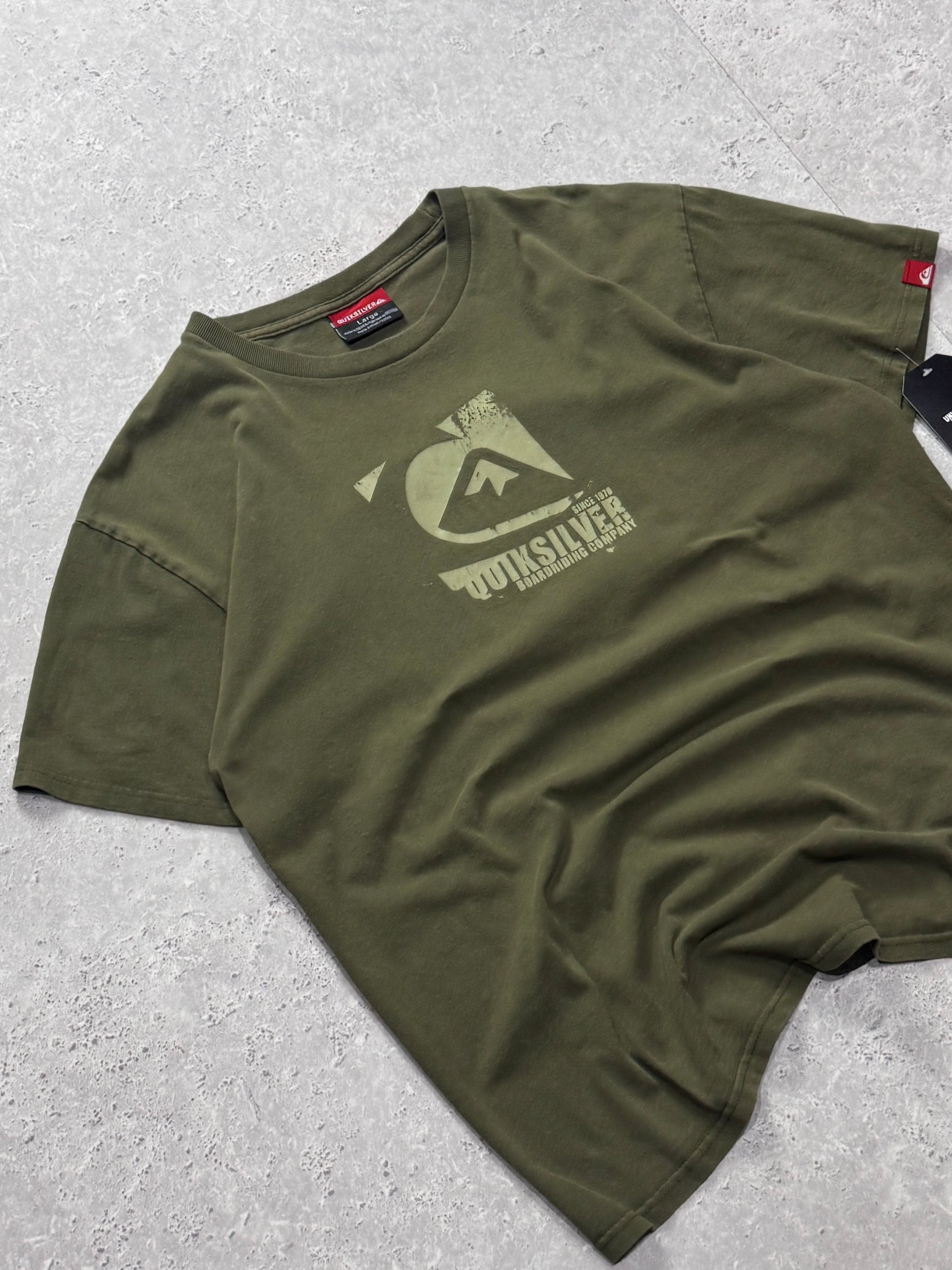 Vintage Y2K Quiksilver Boarding Tee (M)