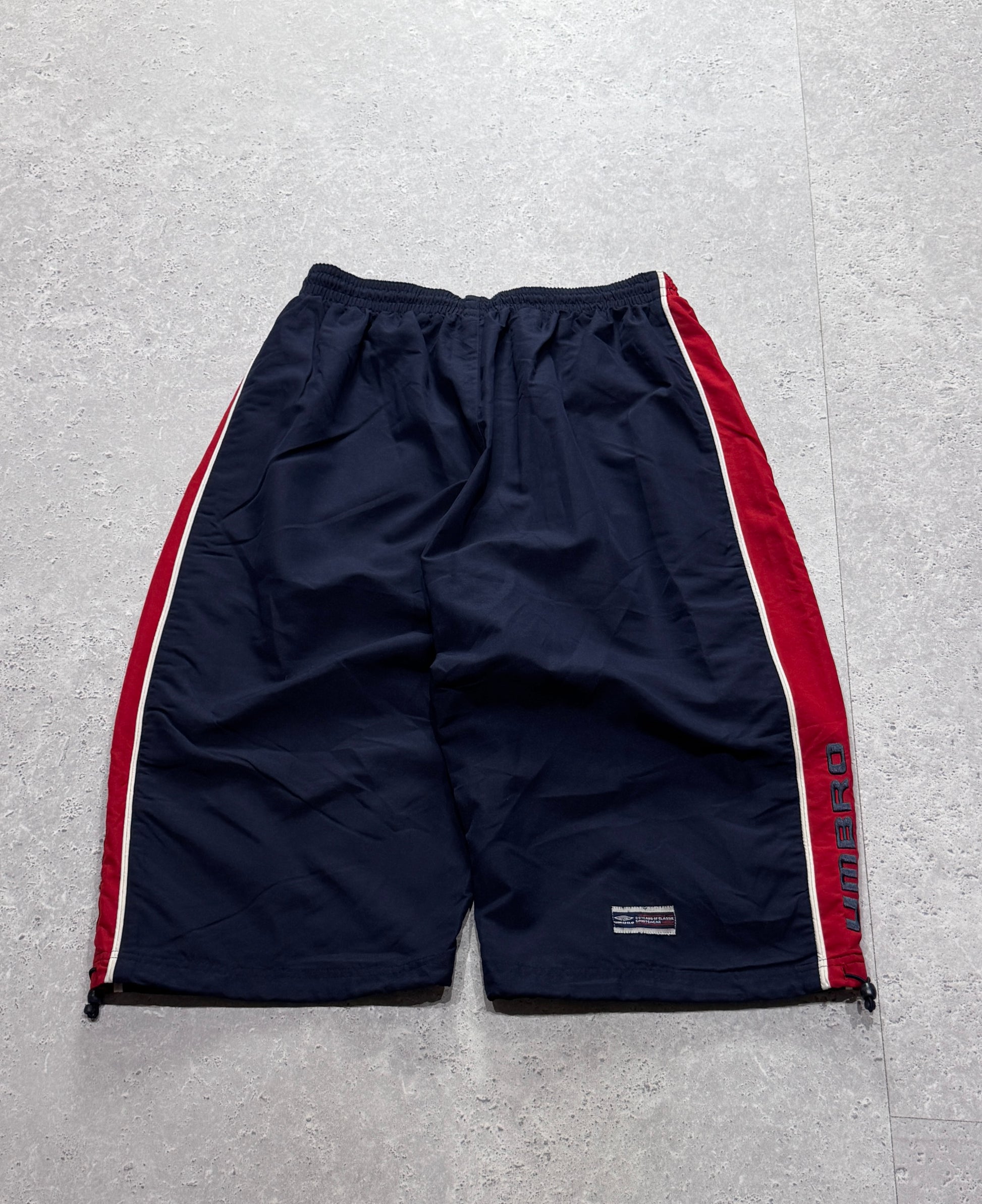 Vintage 2000s Umbro Adjustable 3/4 Track Shorts (XL)