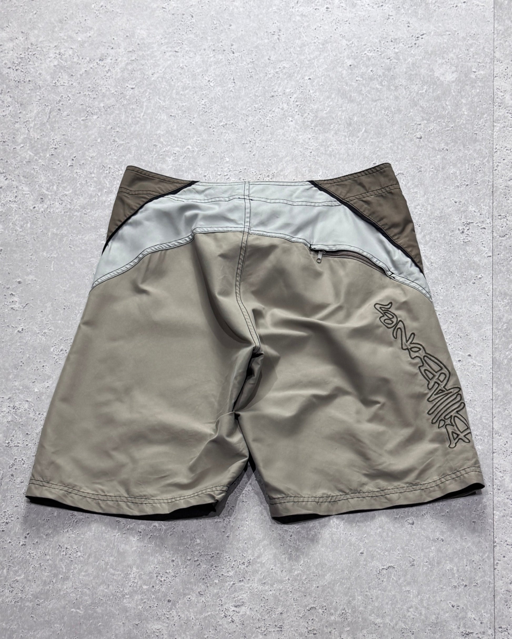 Vintage 2000s Billabong Boardshorts (32”)