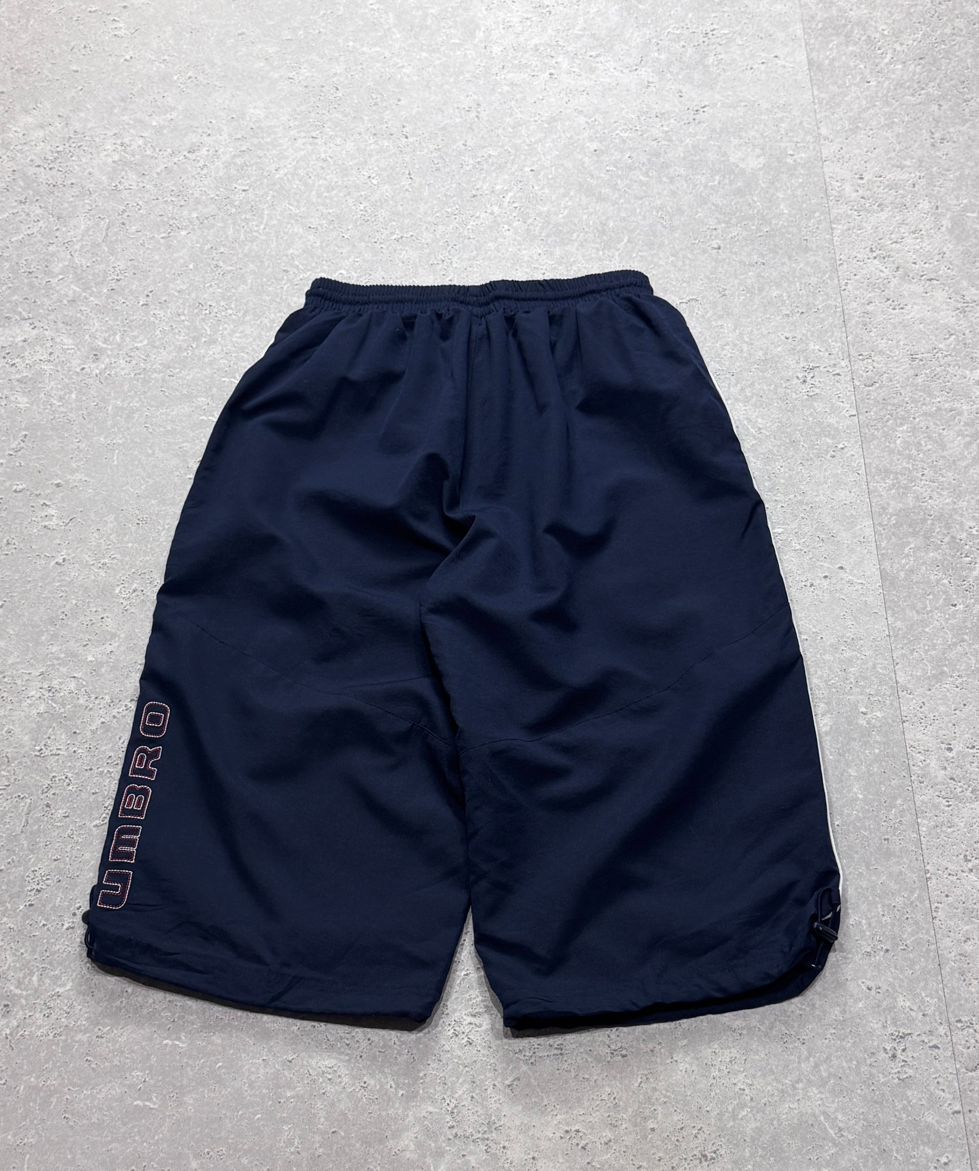 Vintage 2000s Umbro Adjustable 3/4 Track Shorts (M)