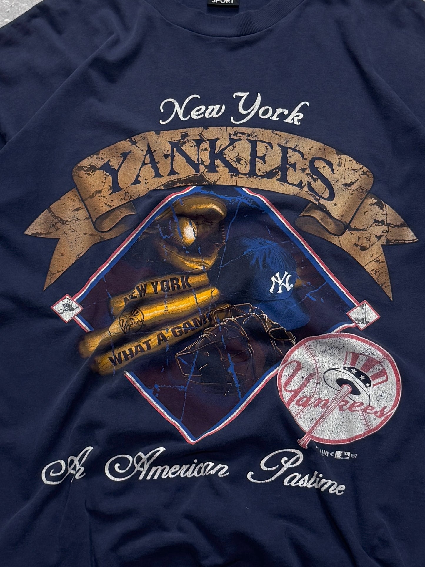 Vintage 90s New York Yankees MLB Tee (XL)