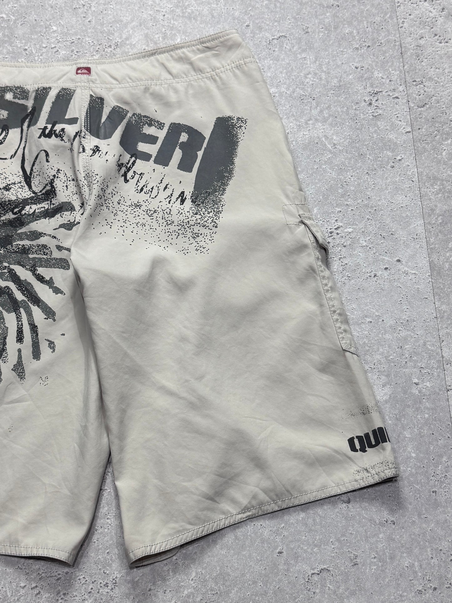 Vintage Y2K Quiksilver Boardshorts (30")